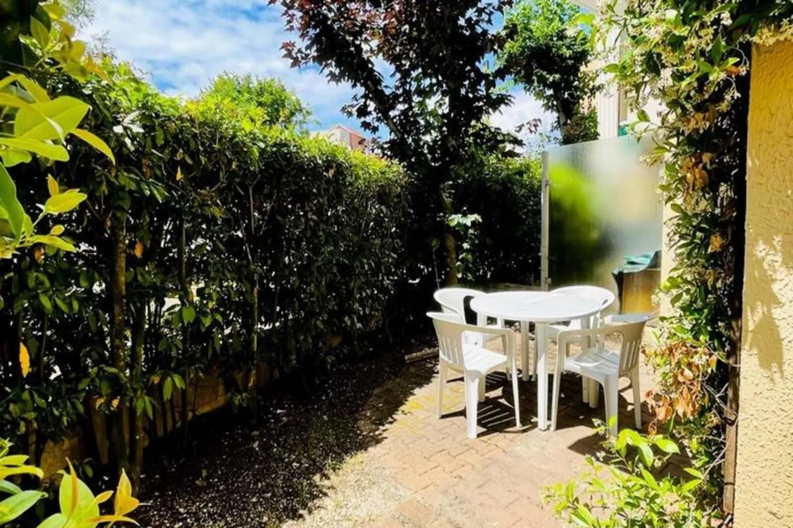 Résidence La Croisette-Buitenkant zomer