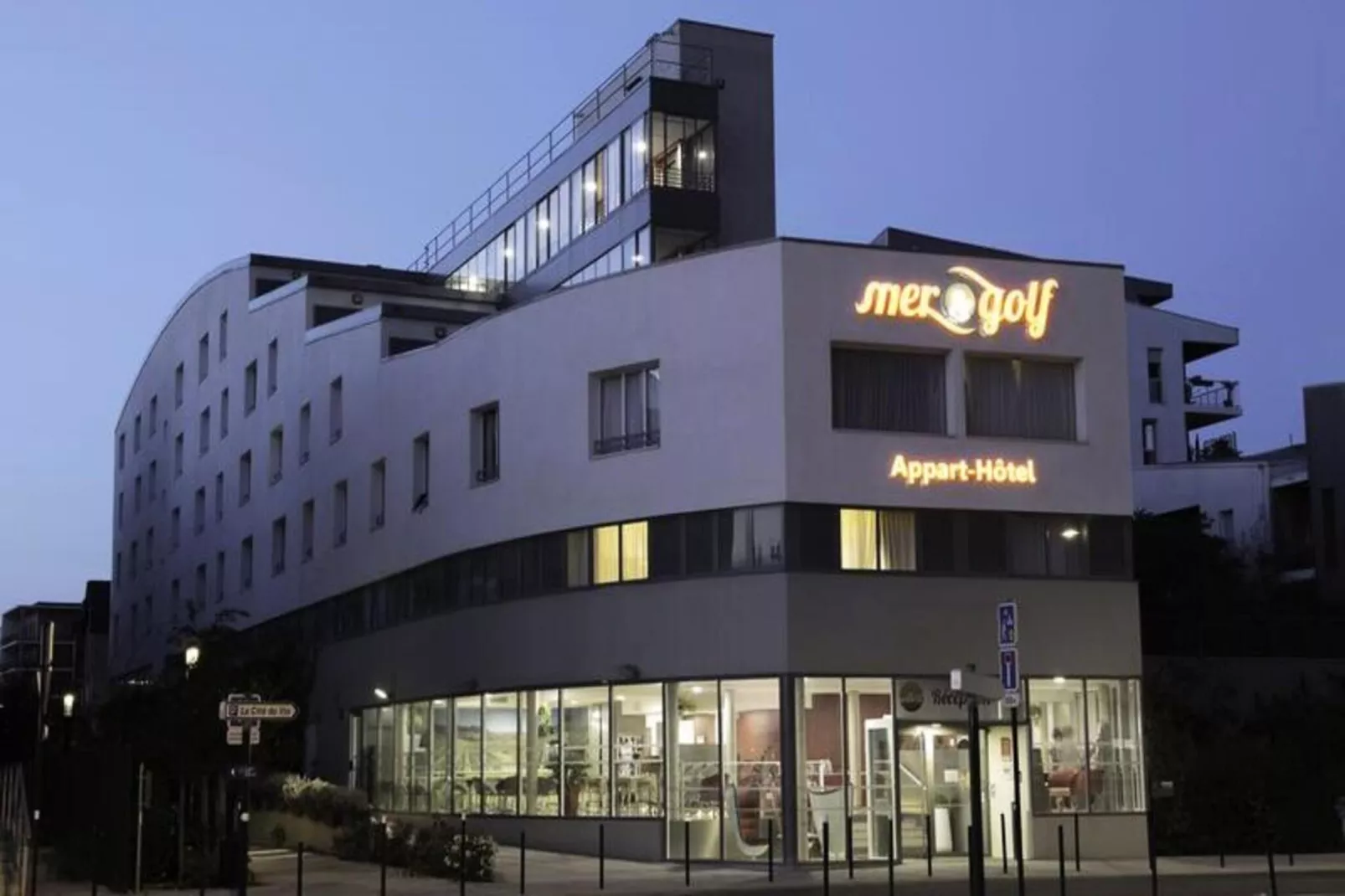 Appart'Hôtel Mer & Golf Bordeaux Bassins à Flot***-Buitenkant zomer