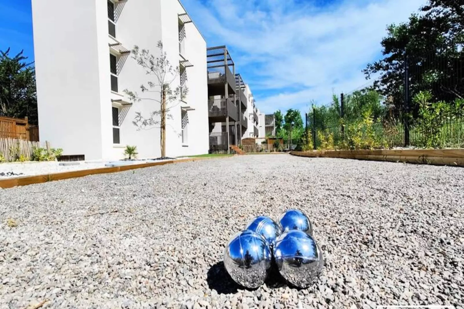 Superbe T3 Climatis&eacute; Avec Wifi &agrave; 400m De La Plage-Image-tags.