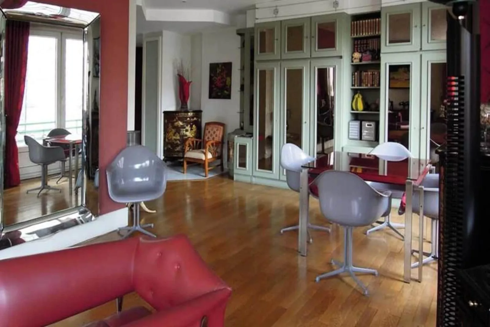 | Le Fantasque💃🏻| Hyper-centre, Commerces &agrave; Proximit&eacute; | T2-Eetkamer