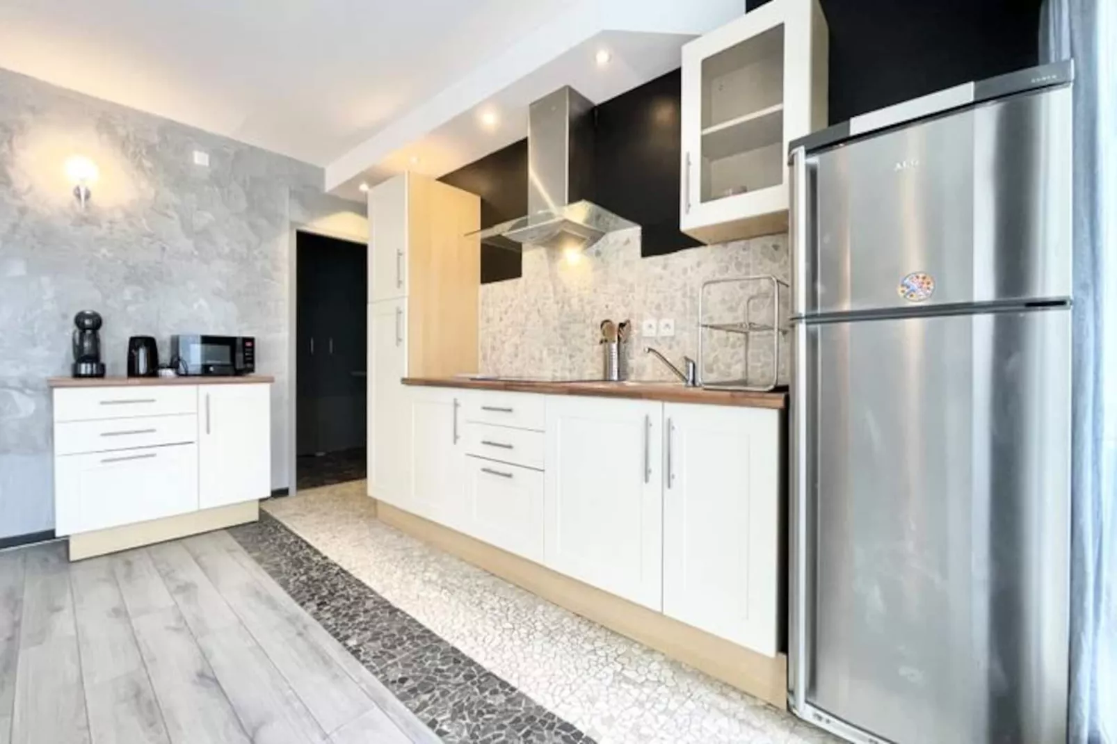 | Le Contemporain ⚙️| 6 Couchages | Wifi, Tram |-Image-tags.