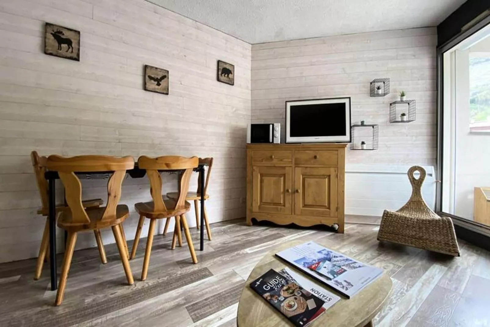 Résidence Kandahar-Eetkamer