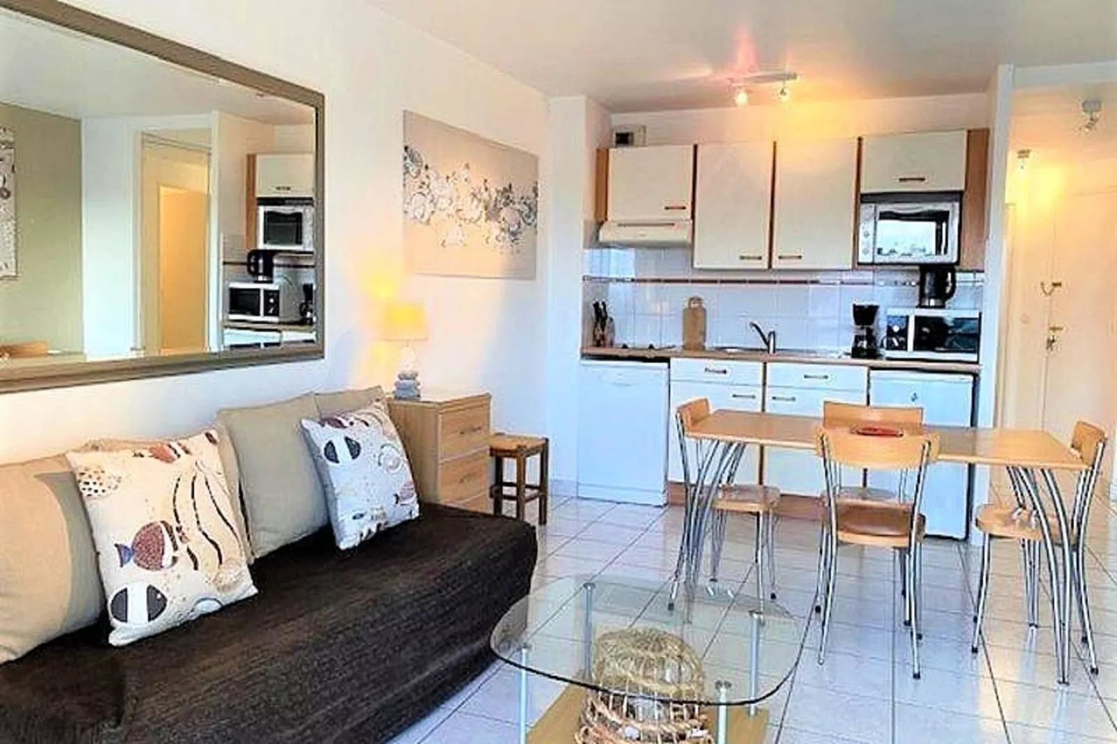 Résidence Les Pavois-Eetkamer