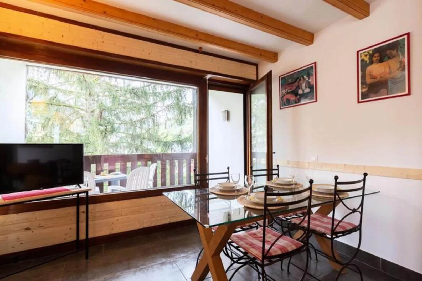 Résidence Les Isards-Eetkamer