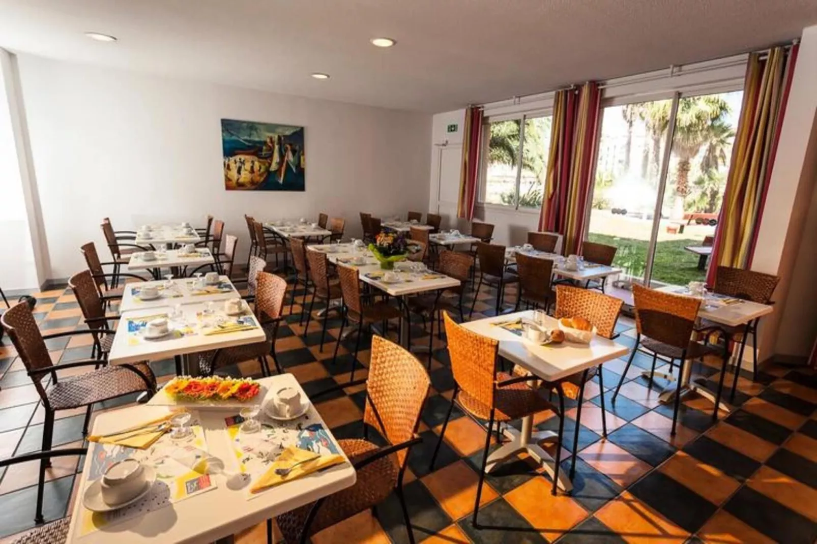 Résidence Mer & Golf Port Argelès***-Buitenkant zomer