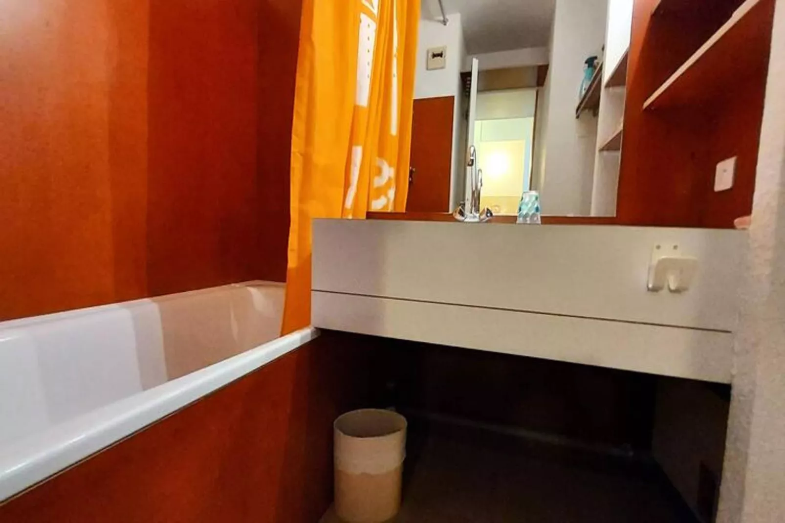 Résidence Lauziere Dessous G-Badkamer