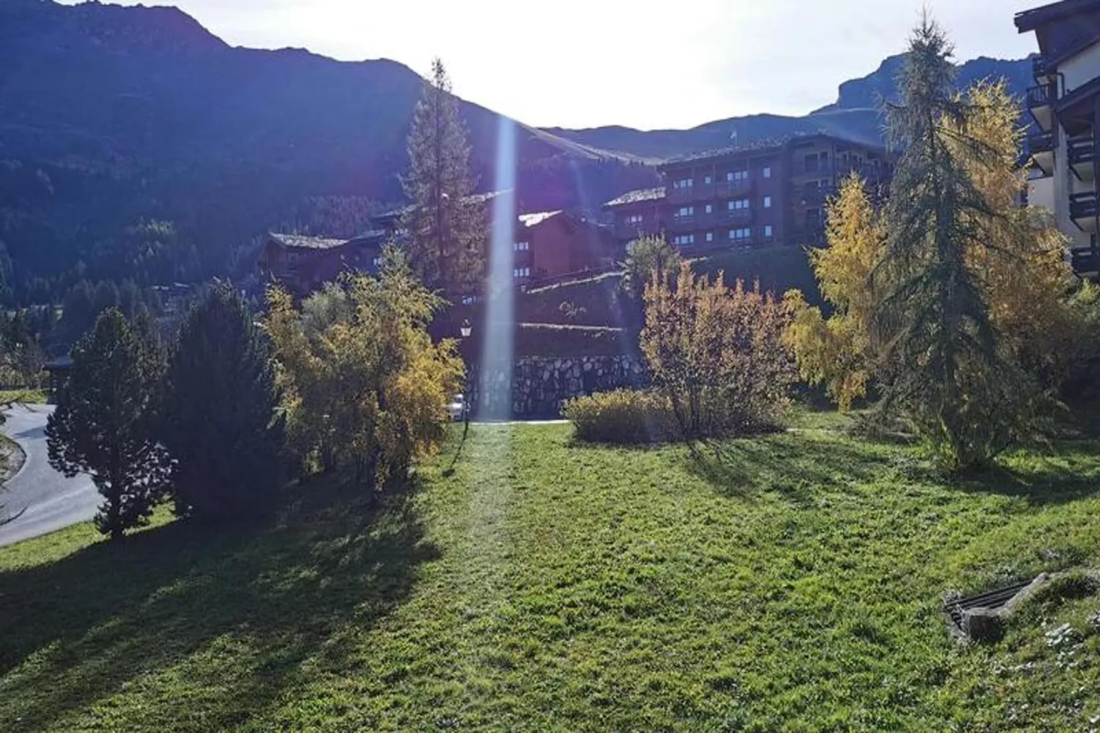 Résidence Camarine-Buitenkant zomer