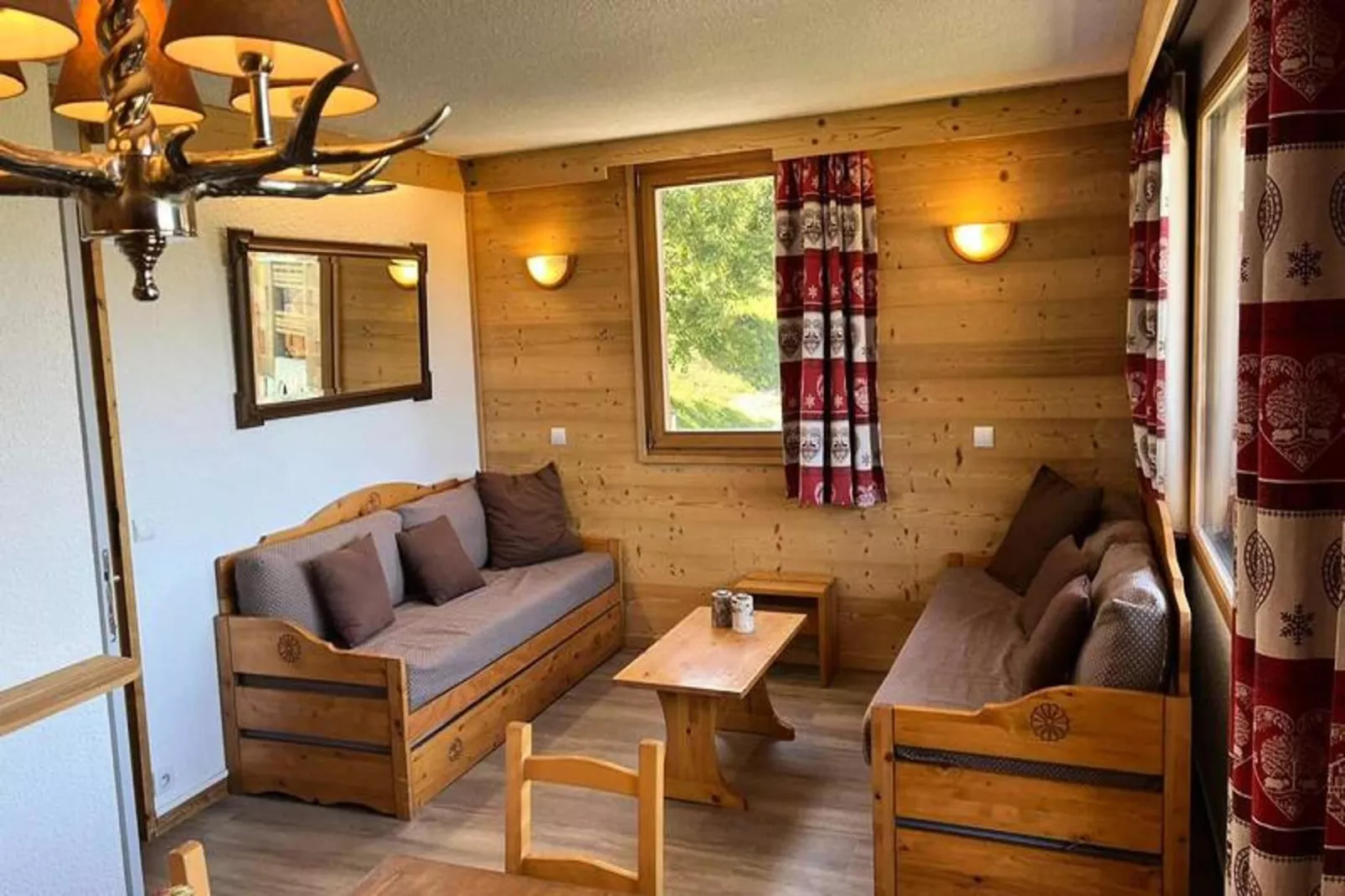 Résidence Souche-Woonkamer