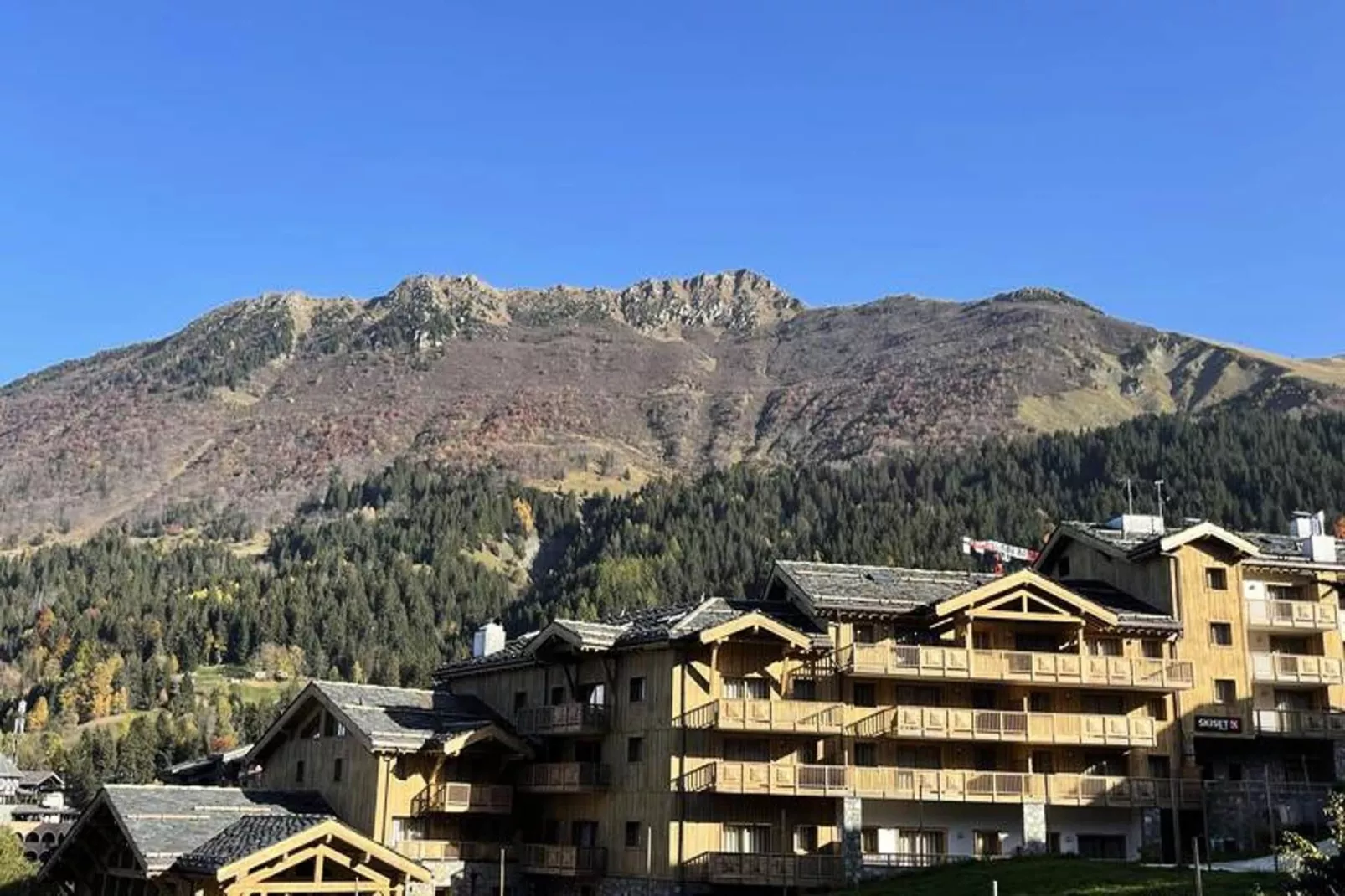 Résidence Athamante - Buitenkant zomer