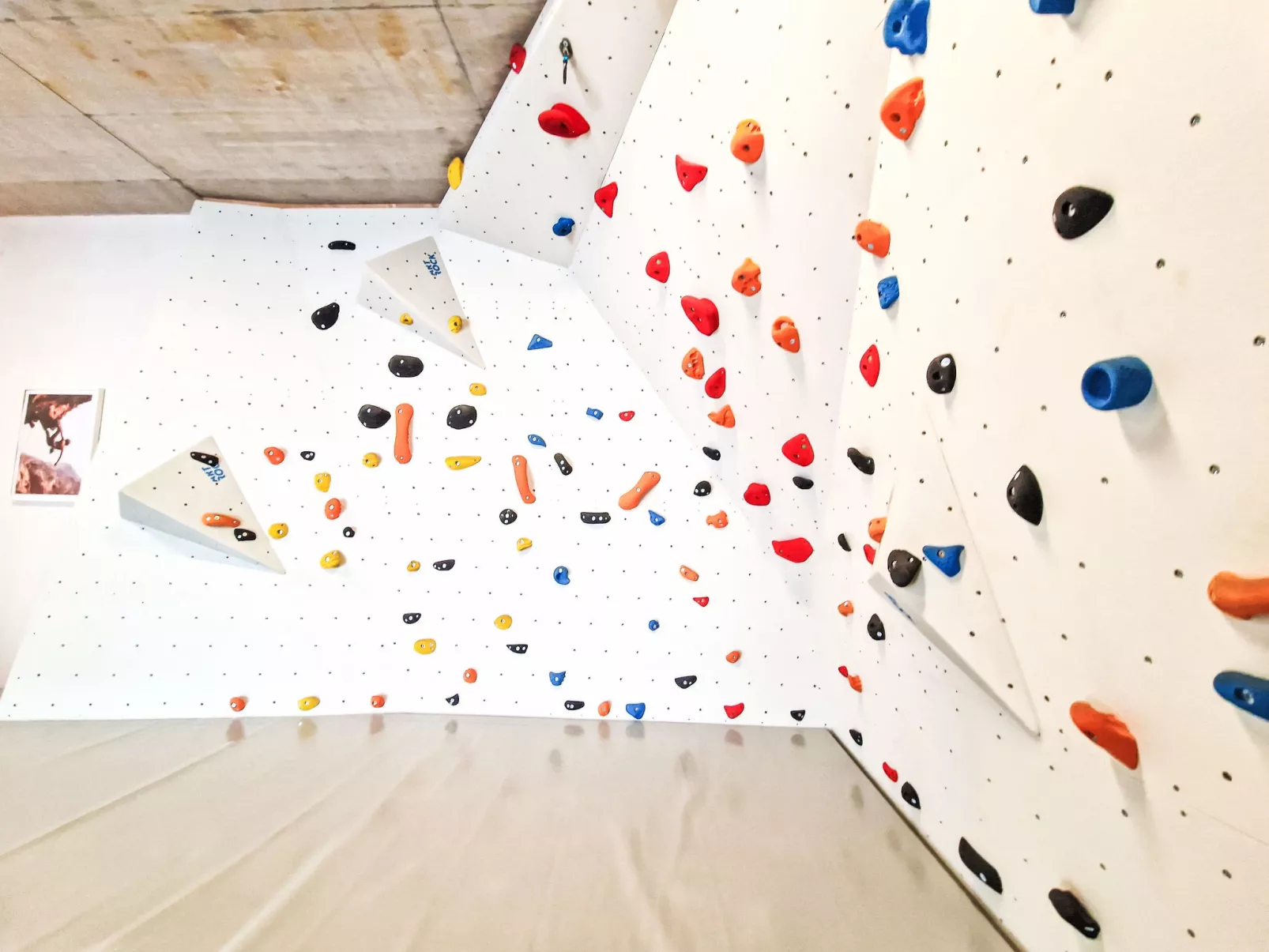 The Rock Design-Binnen