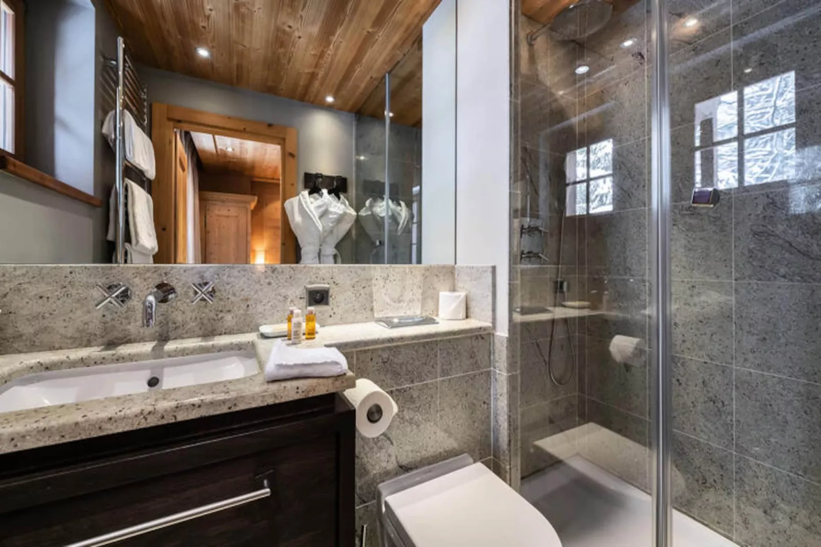 Résidence Reine Des Pres-Image-tags.