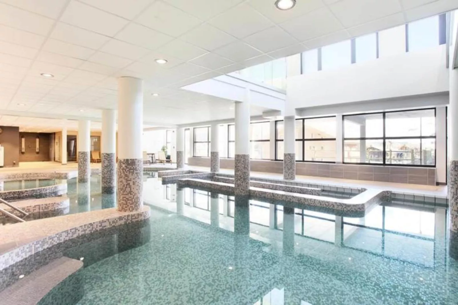 Résidence Prestige Odalys Mendi Alde****-Zwembad