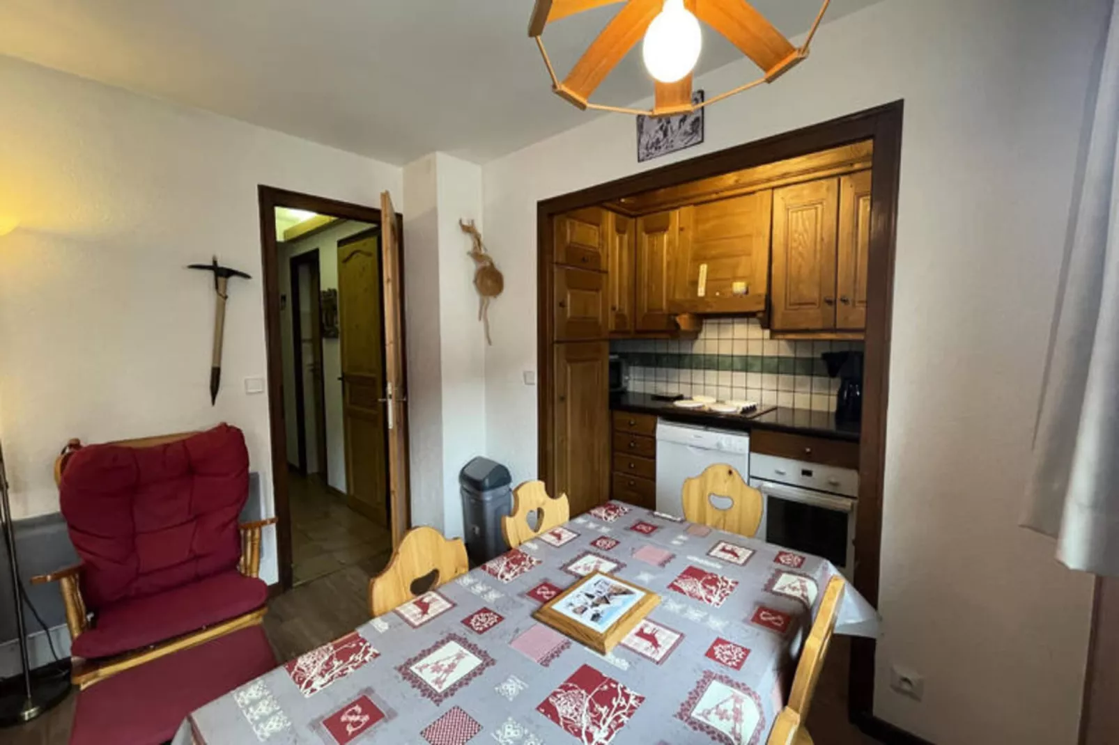 Appartements à La Clusaz-Eetkamer