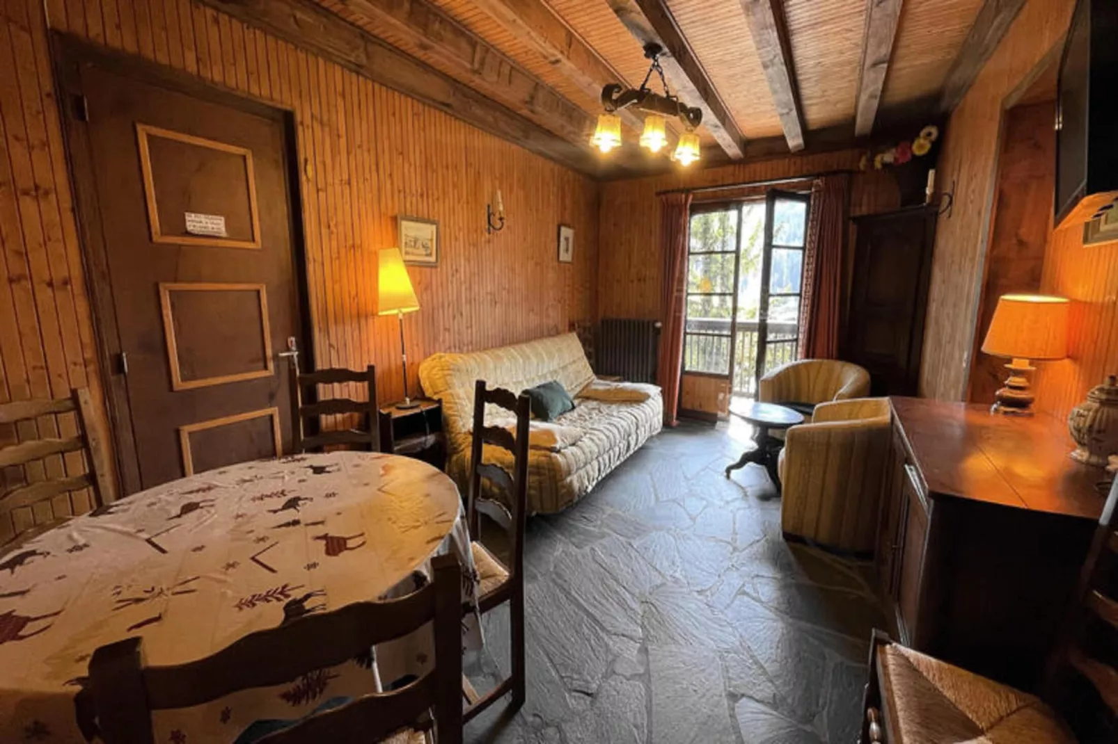 Appartements à La Clusaz-Eetkamer