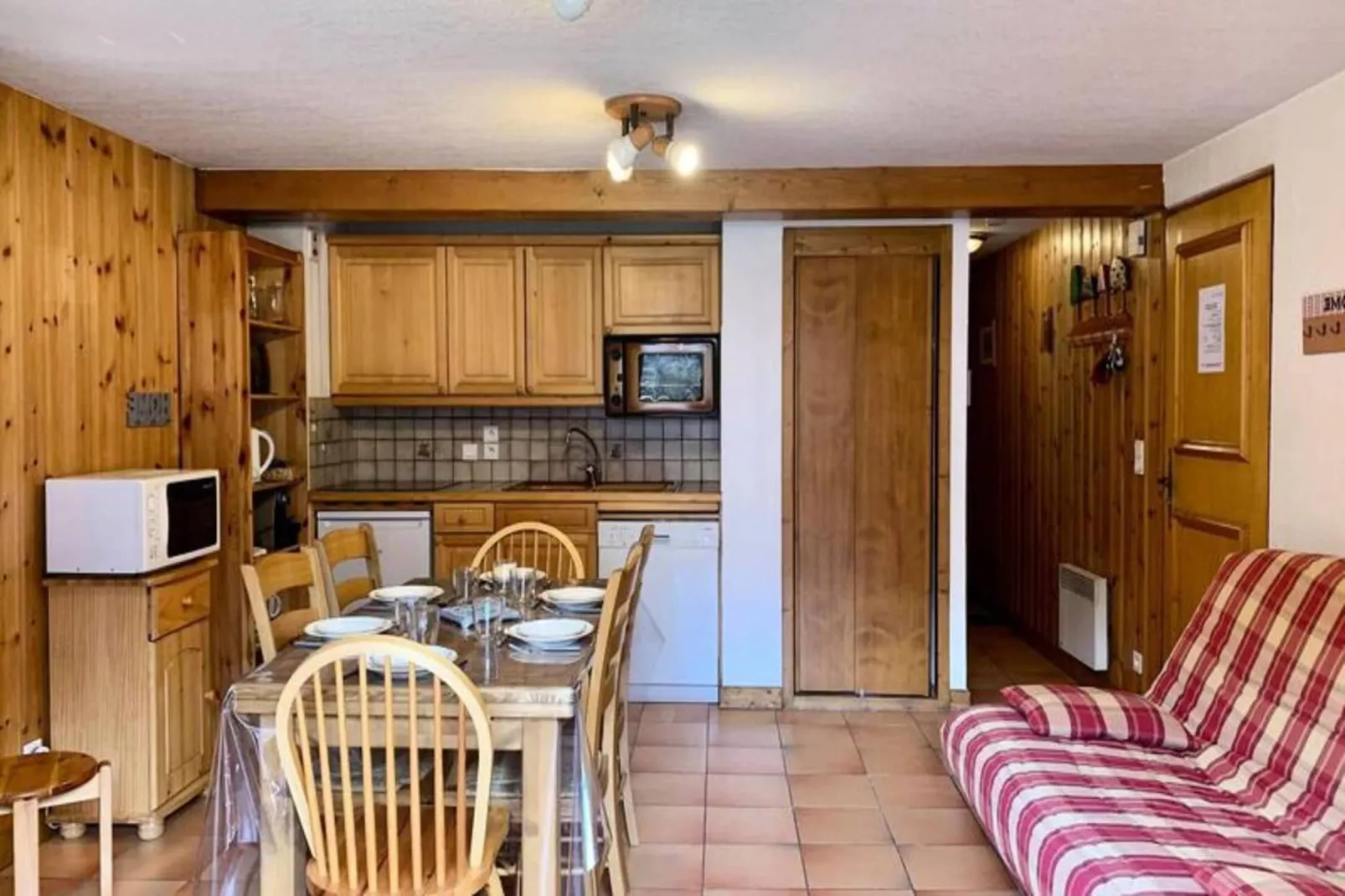 Résidence Coq De Bruyere-Eetkamer