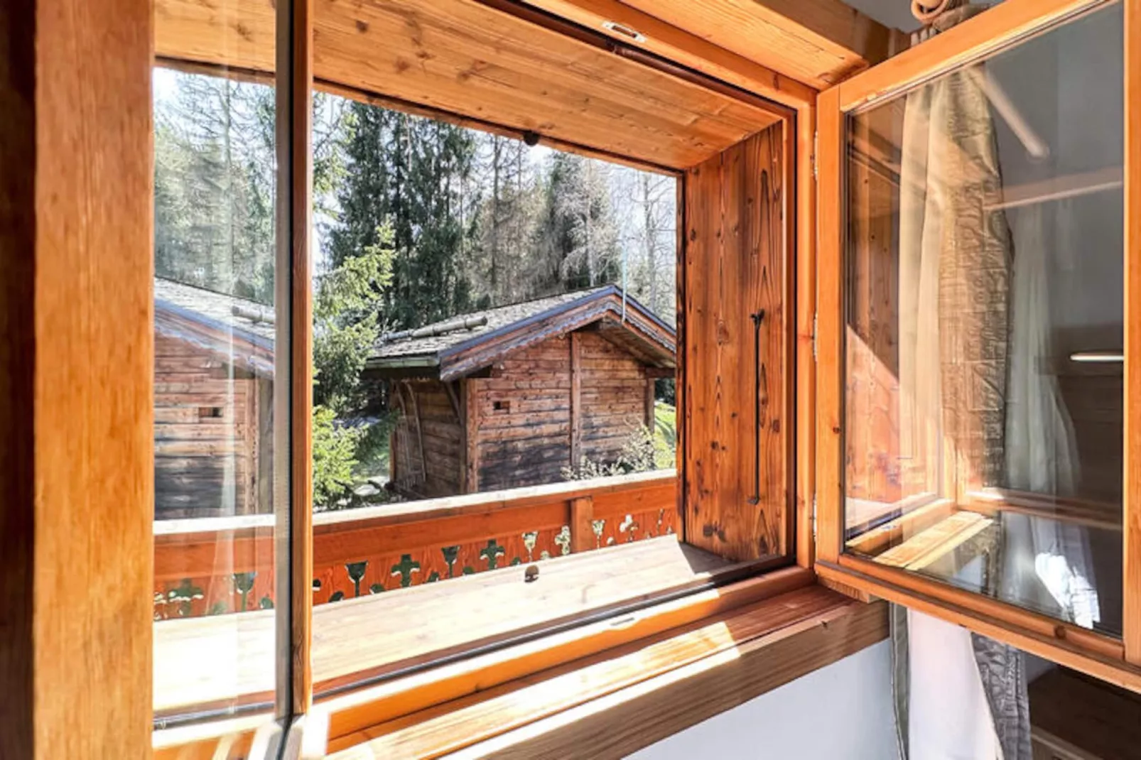 Chalets à Les Carroz-d'Arâches-Image-tags.