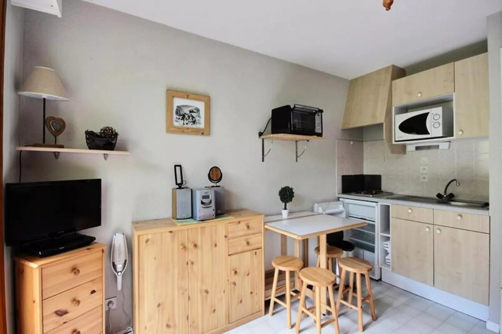 Studio à Saint Jean d'Aulps-Eetkamer