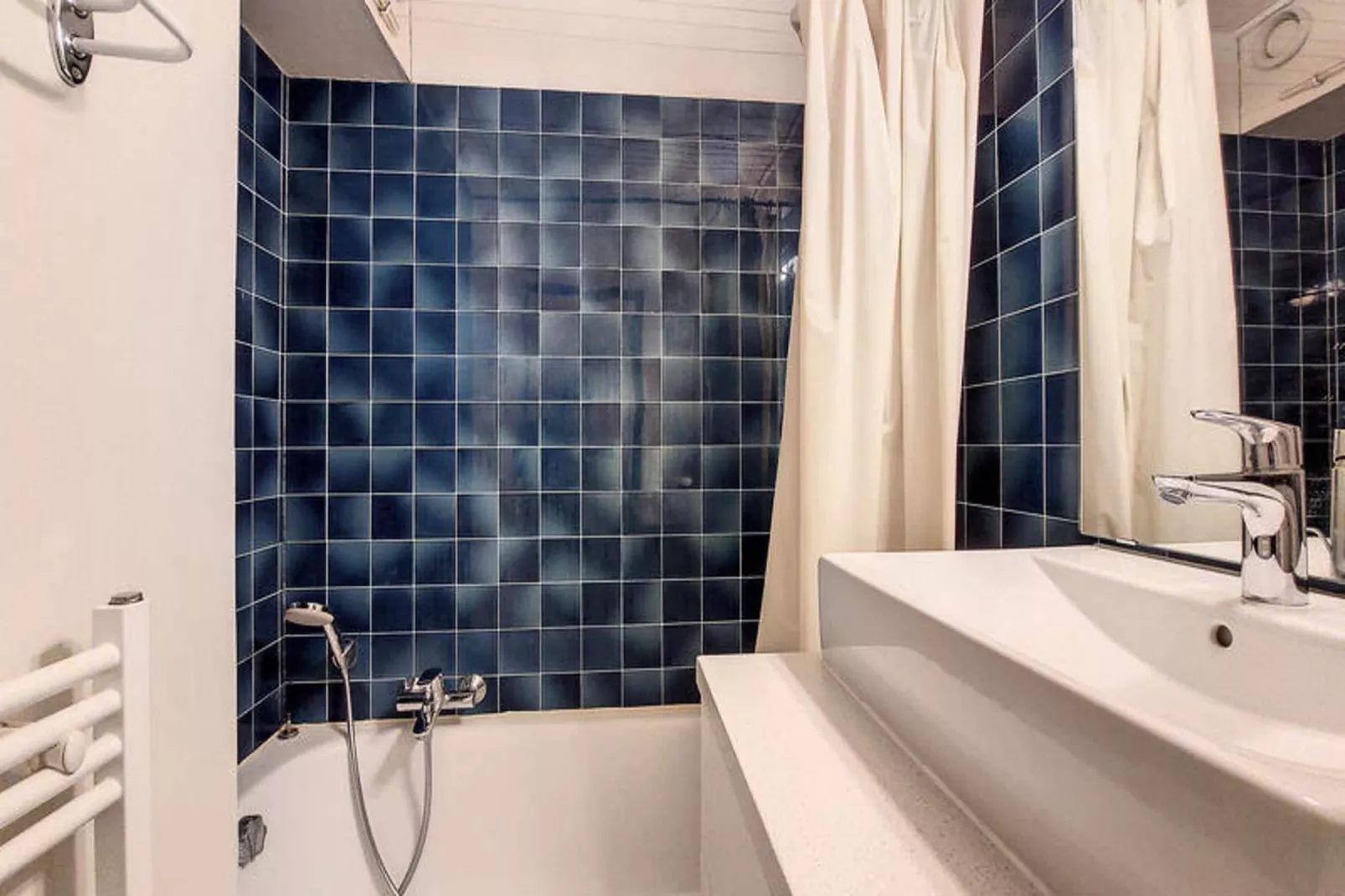 Studio à Saint Jean d'Aulps-Badkamer