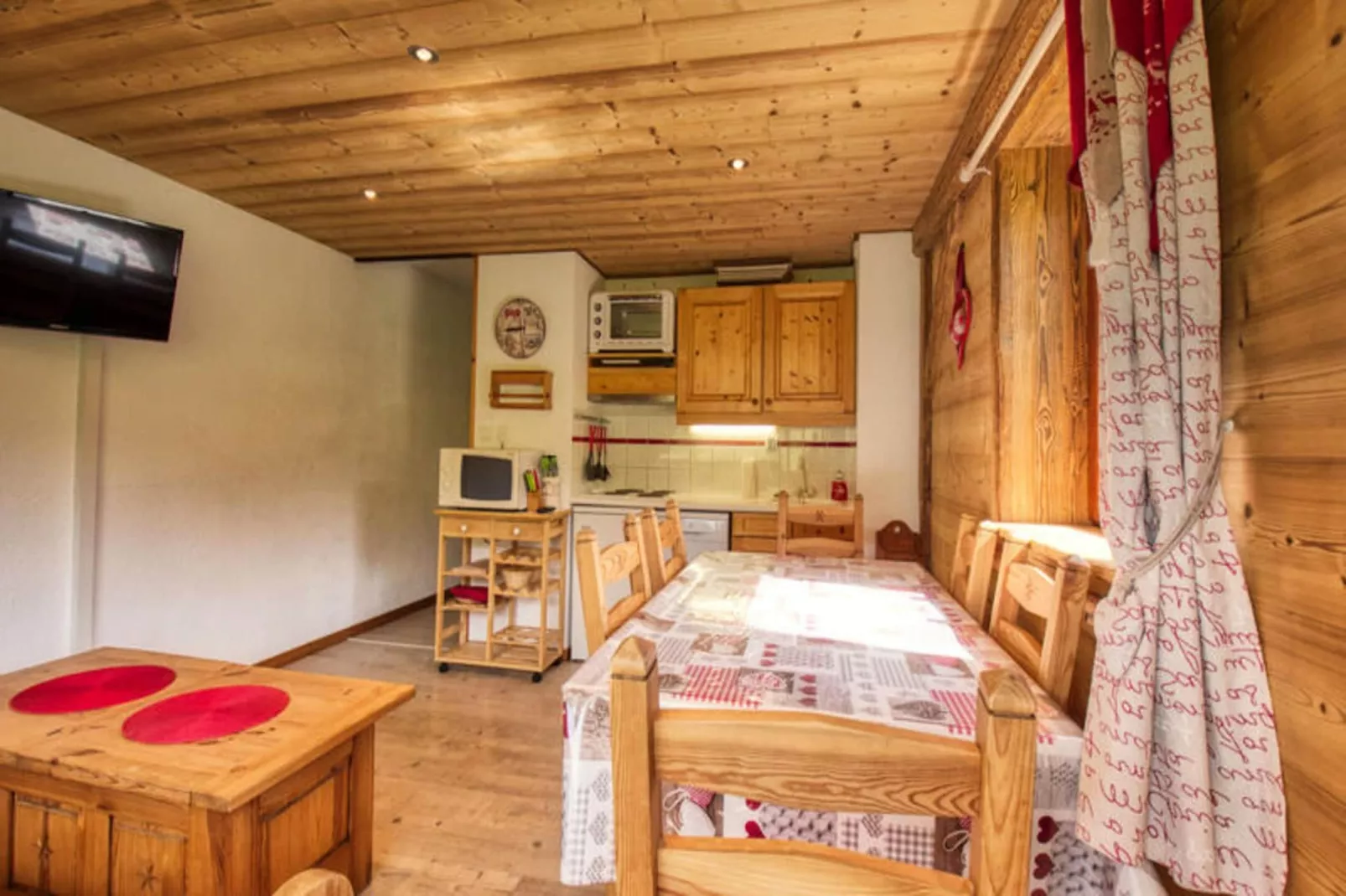 Résidence Jardin Alpin Bat B-Buitenkant zomer