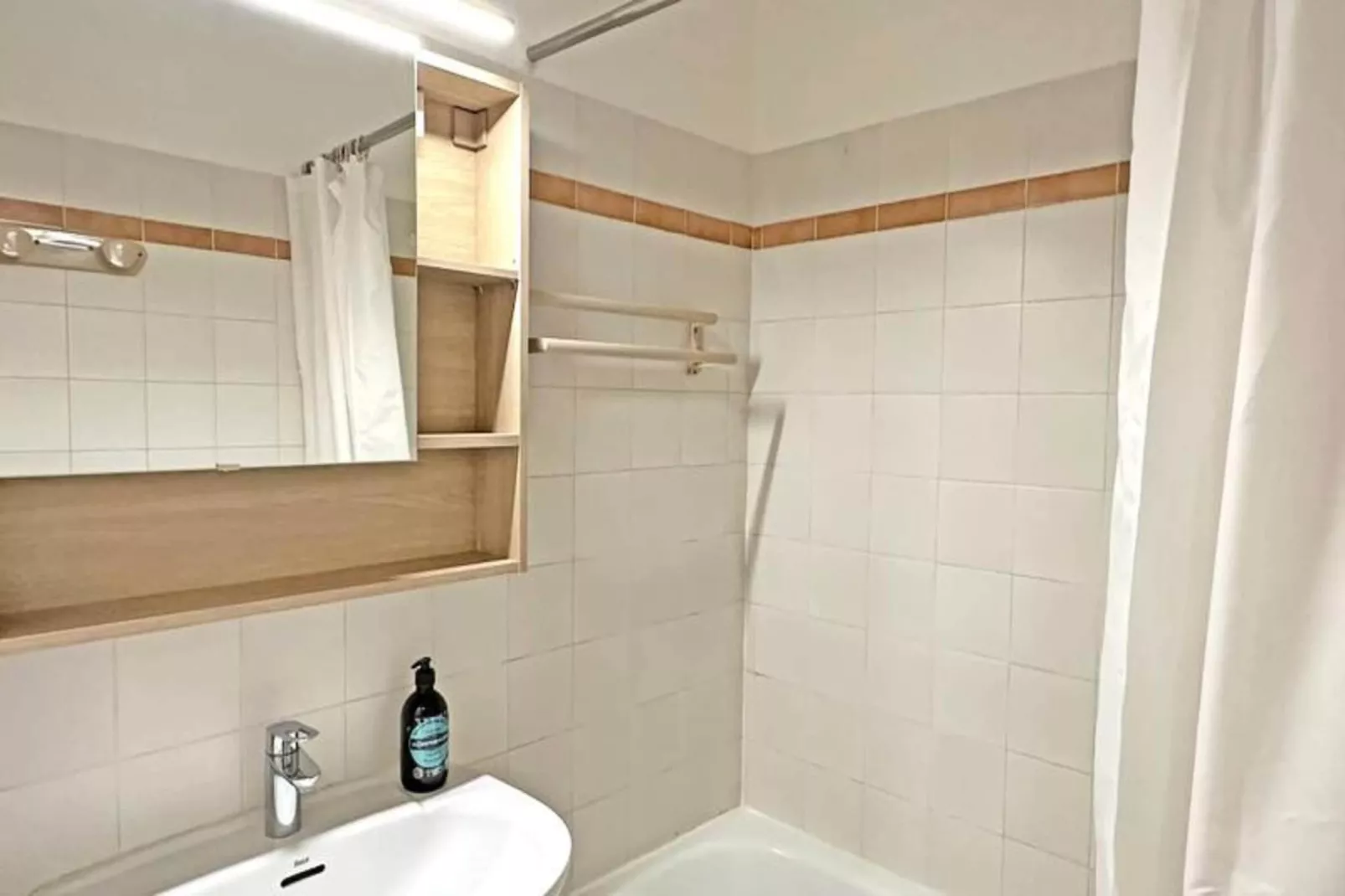 Résidence Victoria-Badkamer