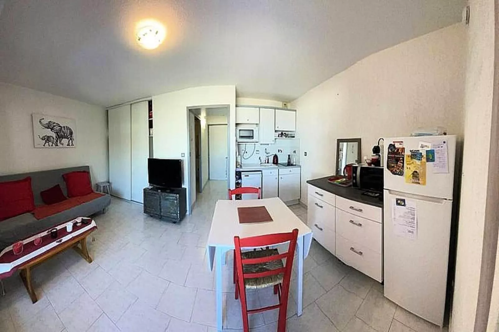 Résidence Port Helena Coudouliere-Eetkamer