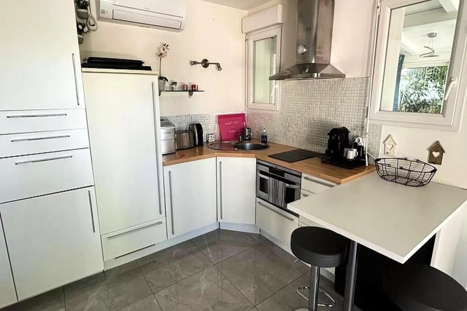 Résidence Rayolet-Keuken