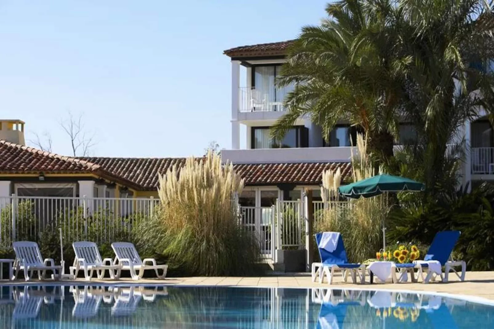 SOWELL RÉSIDENCES Les Perles de Saint Tropez****-Image-tags.