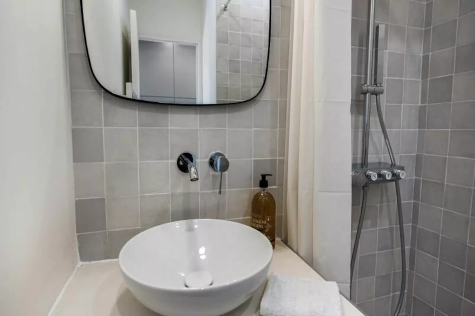 Appartement La Tourterelle I Les Nids De La Diane-Image-tags.