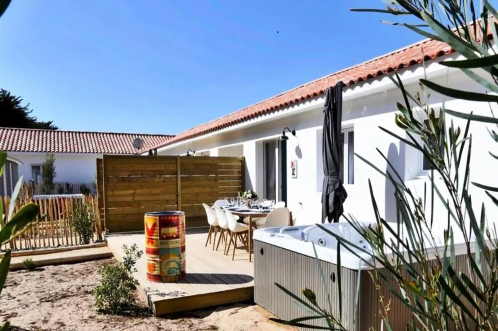 Villa Hawa&iuml; - Domaine Le Sherwood-Eetkamer