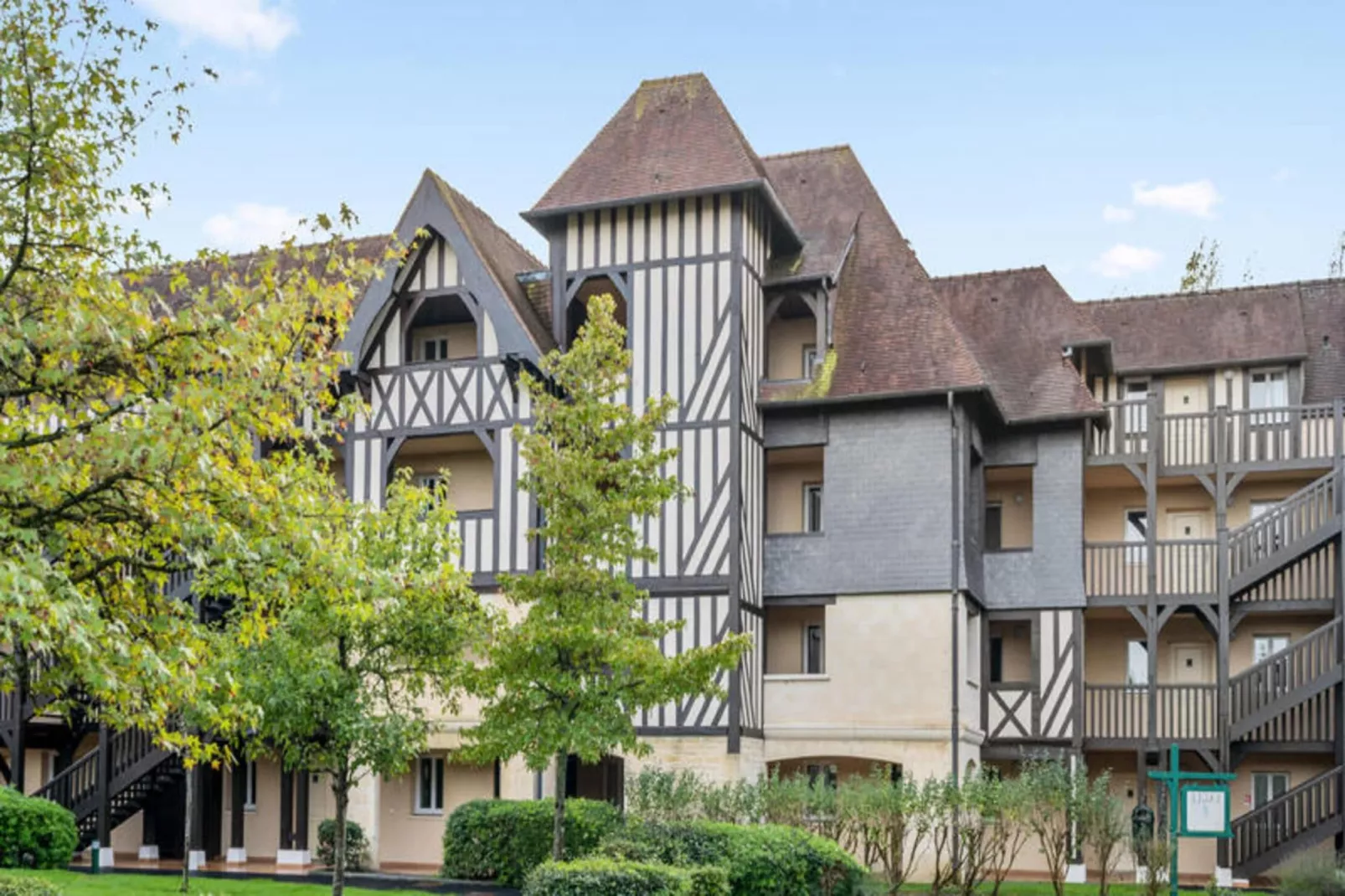 La Résidence du Golf - maeva Home-Buitenkant zomer