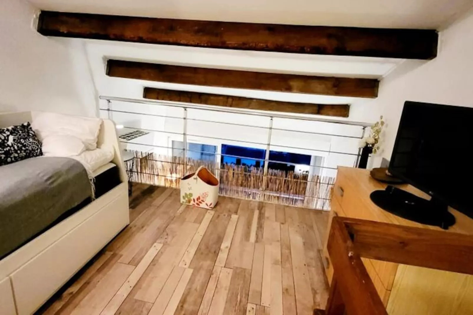 Résidence Petit Boudha Climatis&eacute; Mezzanine R&eacute;nov&eacute;  Parking 400m Plage ,50m Commerces-Image-tags.