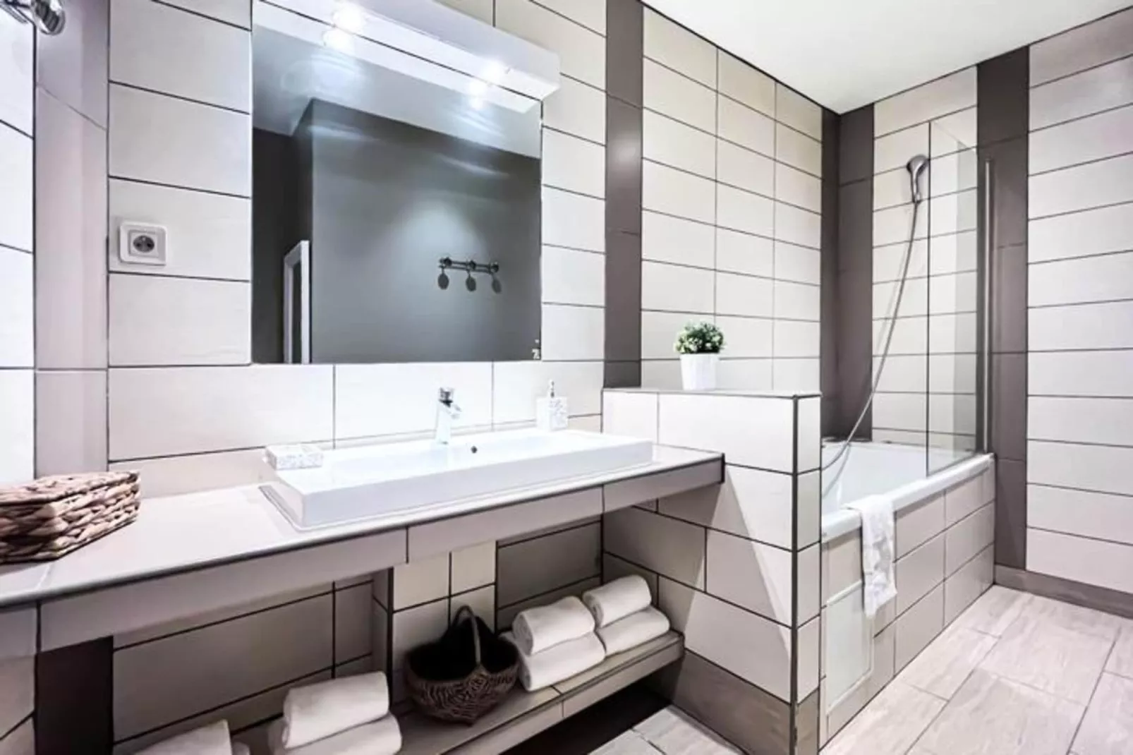 Charmant Appartement Pour 4 Dans Le Centre Ville De Bordeaux-Badkamer