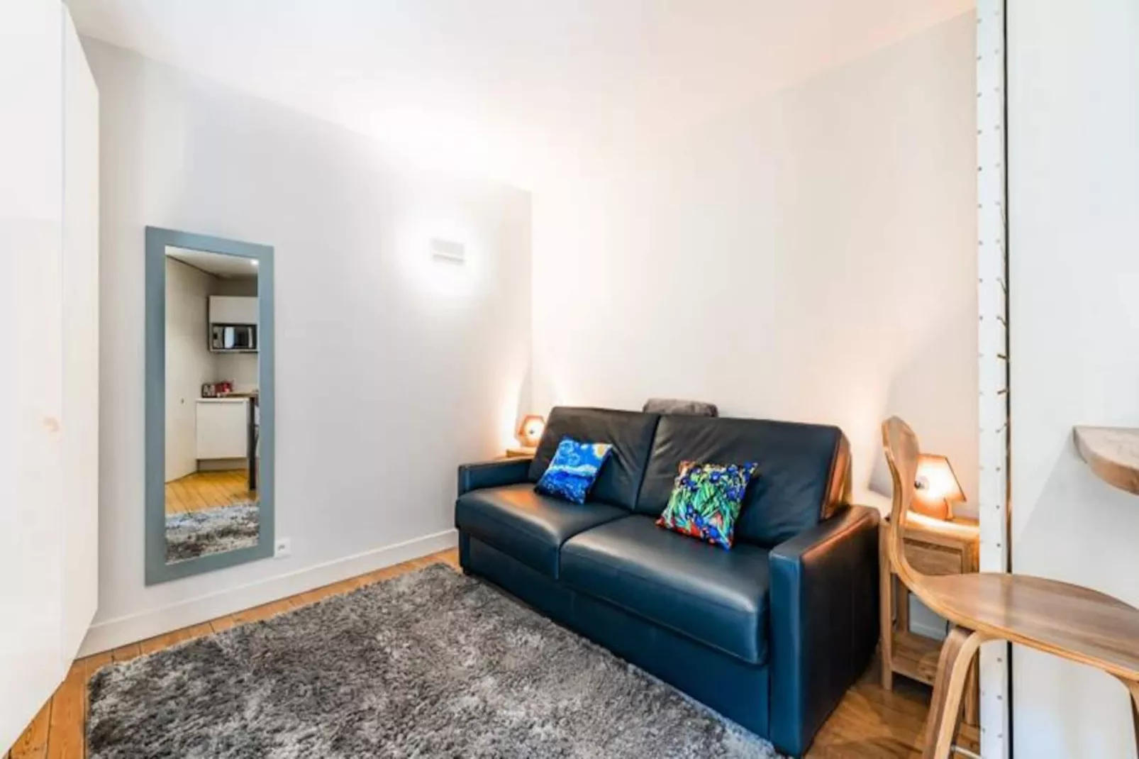 Confortable Studio De Standing Tr&egrave;s Bien Situ&eacute; Aux Portes De Quinconces-Image-tags.