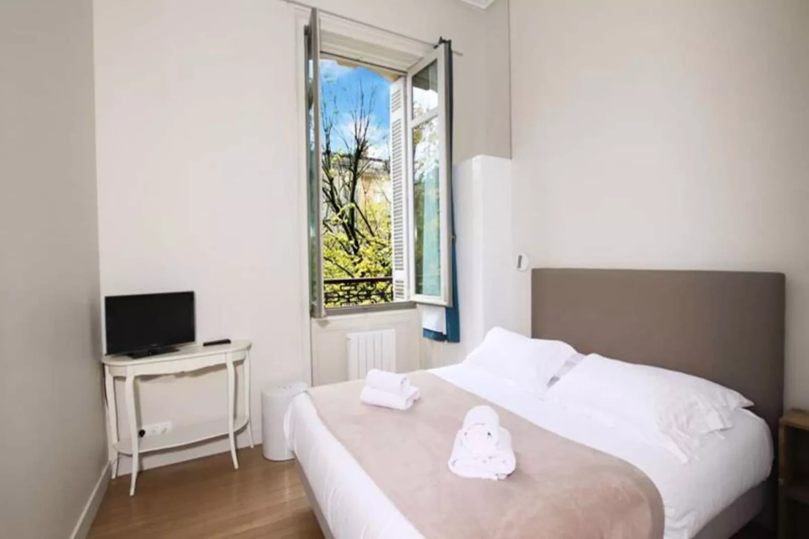 Magnifique Et Lumineux T3 De Charme Aux Quinconces Id&eacute;al Pour 4 Personnes-Sfeer