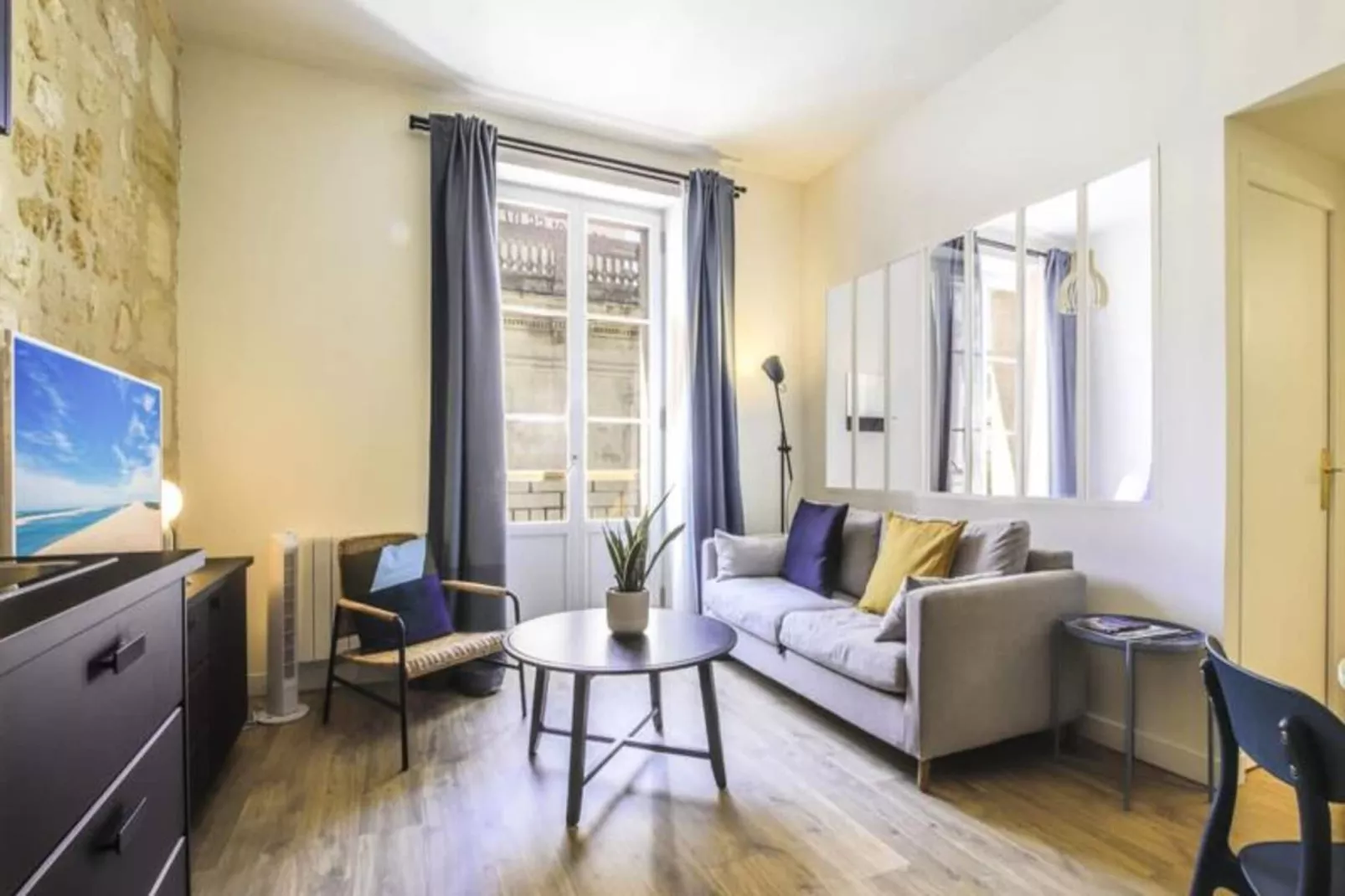 Appartement Lumineux &agrave La Pierre Bordelaise Plein Centre Pour 4 Personnes-Buitenkant zomer