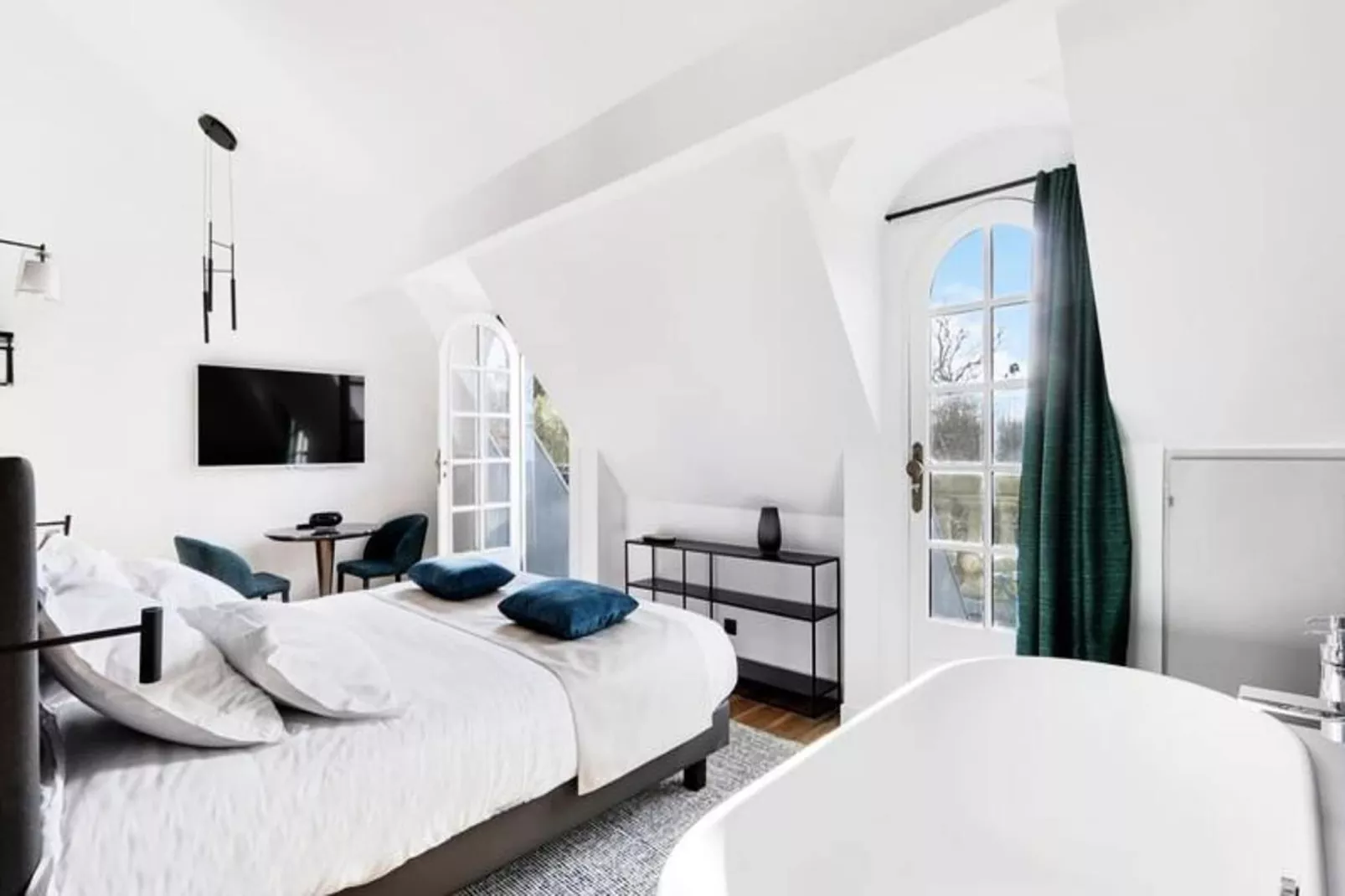 Maison Labruy&egrave;re - Suite Cosy Jardin-Buitenkant zomer