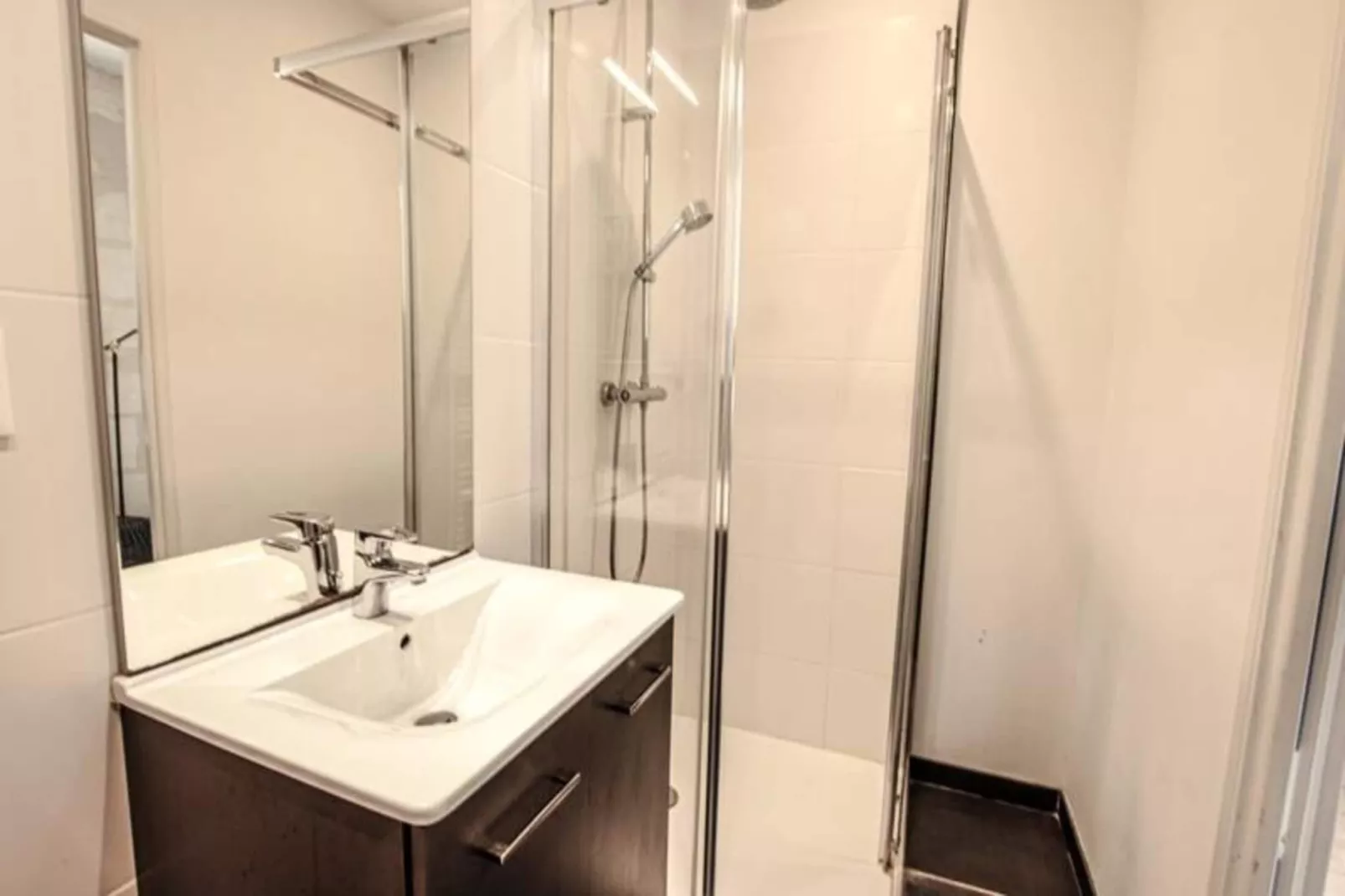 Superbe Appartement Climatis&eacute; En Plein C&oelig;ur Des Chartrons-Badkamer