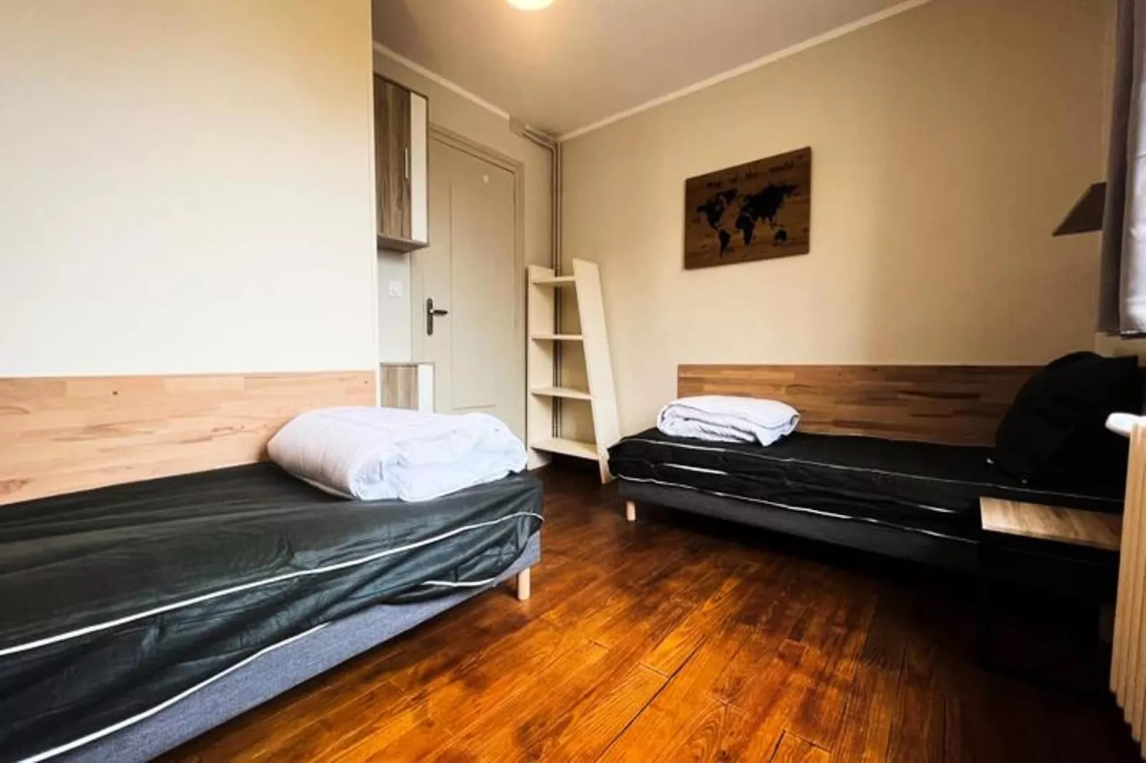 Le  Lumineux Et Confortable T4 Avec Vue🏔  - Alli&eacute;s-Slaapkamer