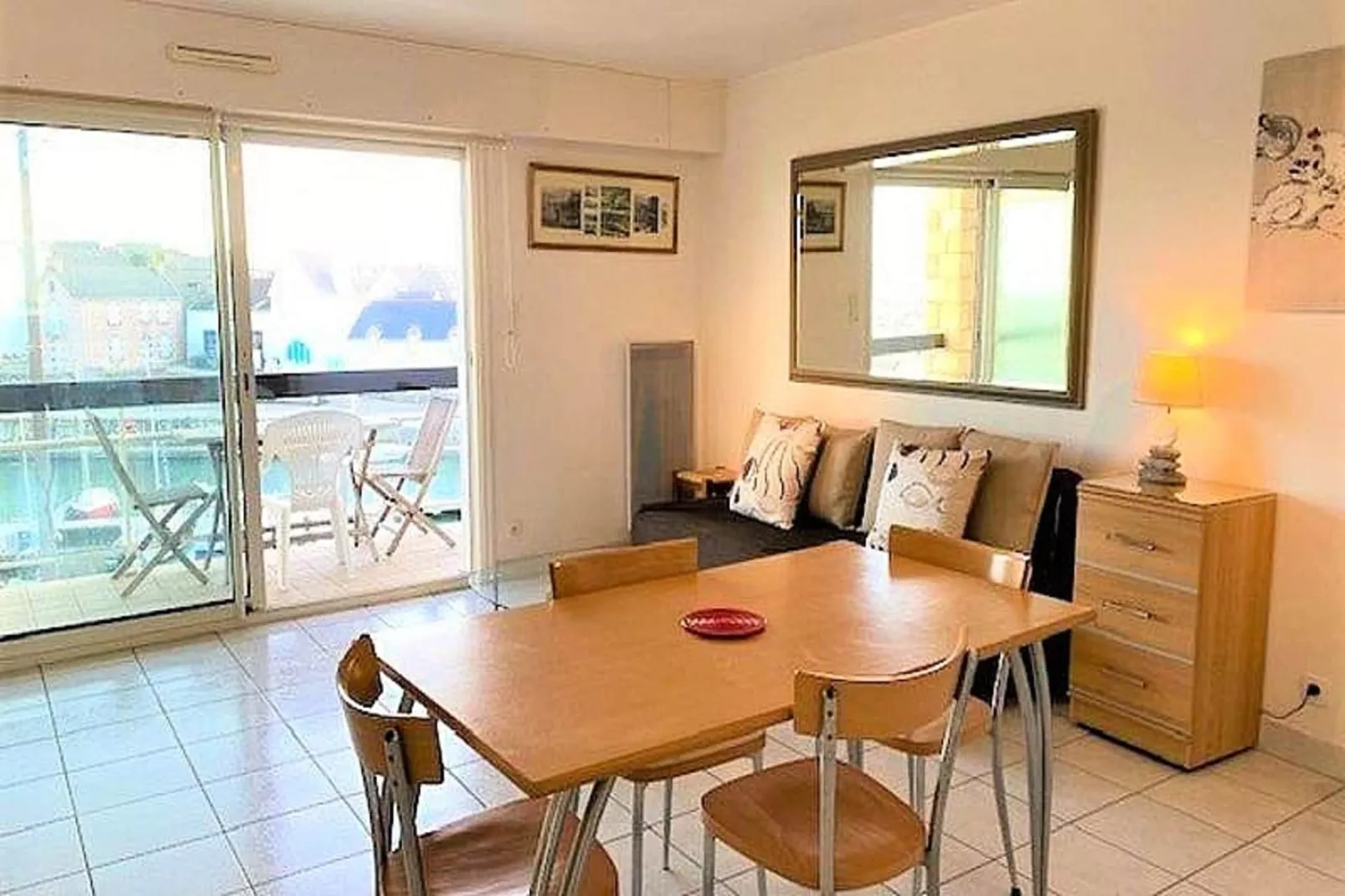 Résidence Les Pavois-Eetkamer