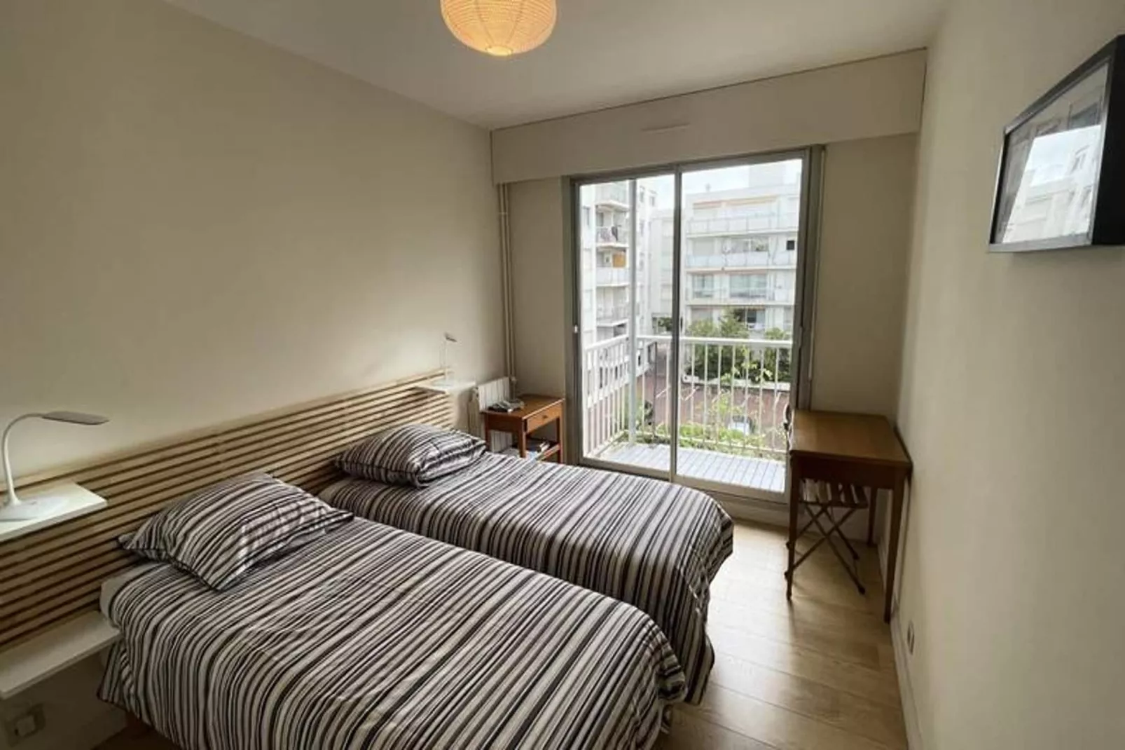 Superbe Appartement Avec Balcon, Garage, 3ch, &agrave; 5min De La Plage-Slaapkamer