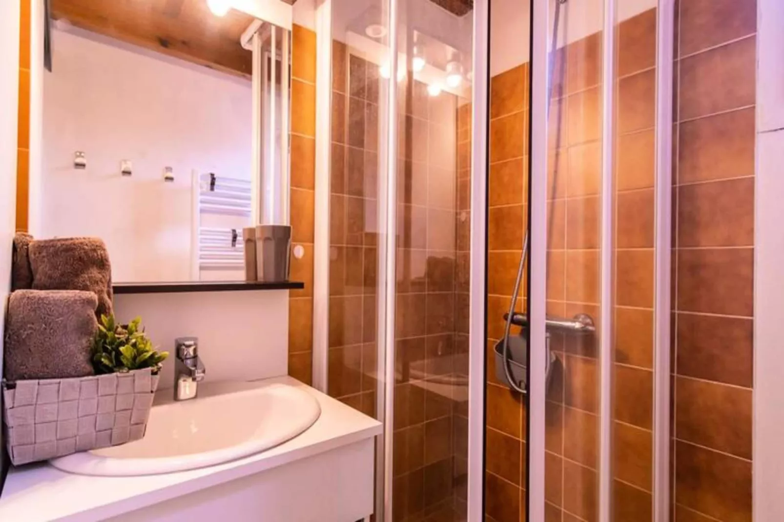 Résidence H.th.ii:bat.8-Badkamer