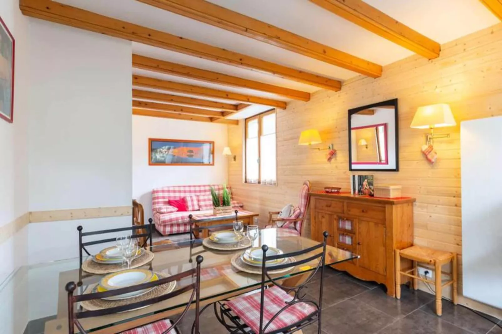 Résidence Les Isards-Eetkamer