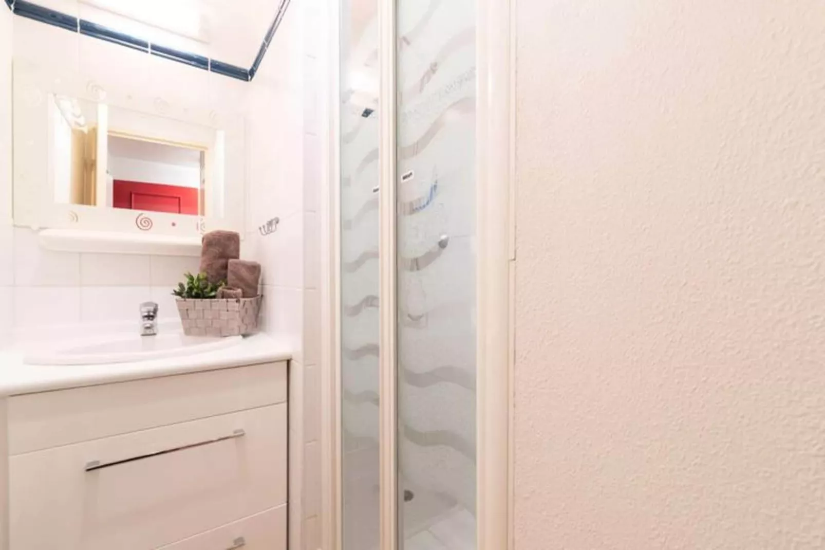 Résidence Arches D'aure B-Badkamer