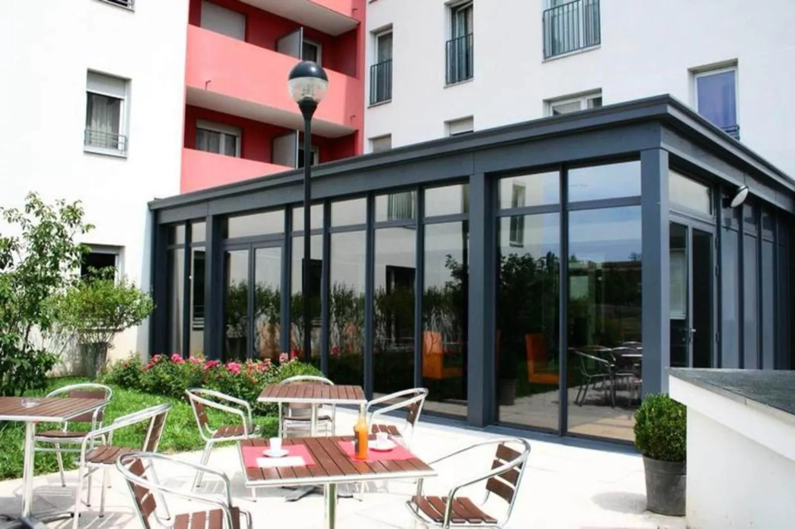 Appart'hôtel Odalys City Bioparc-Buitenkant zomer