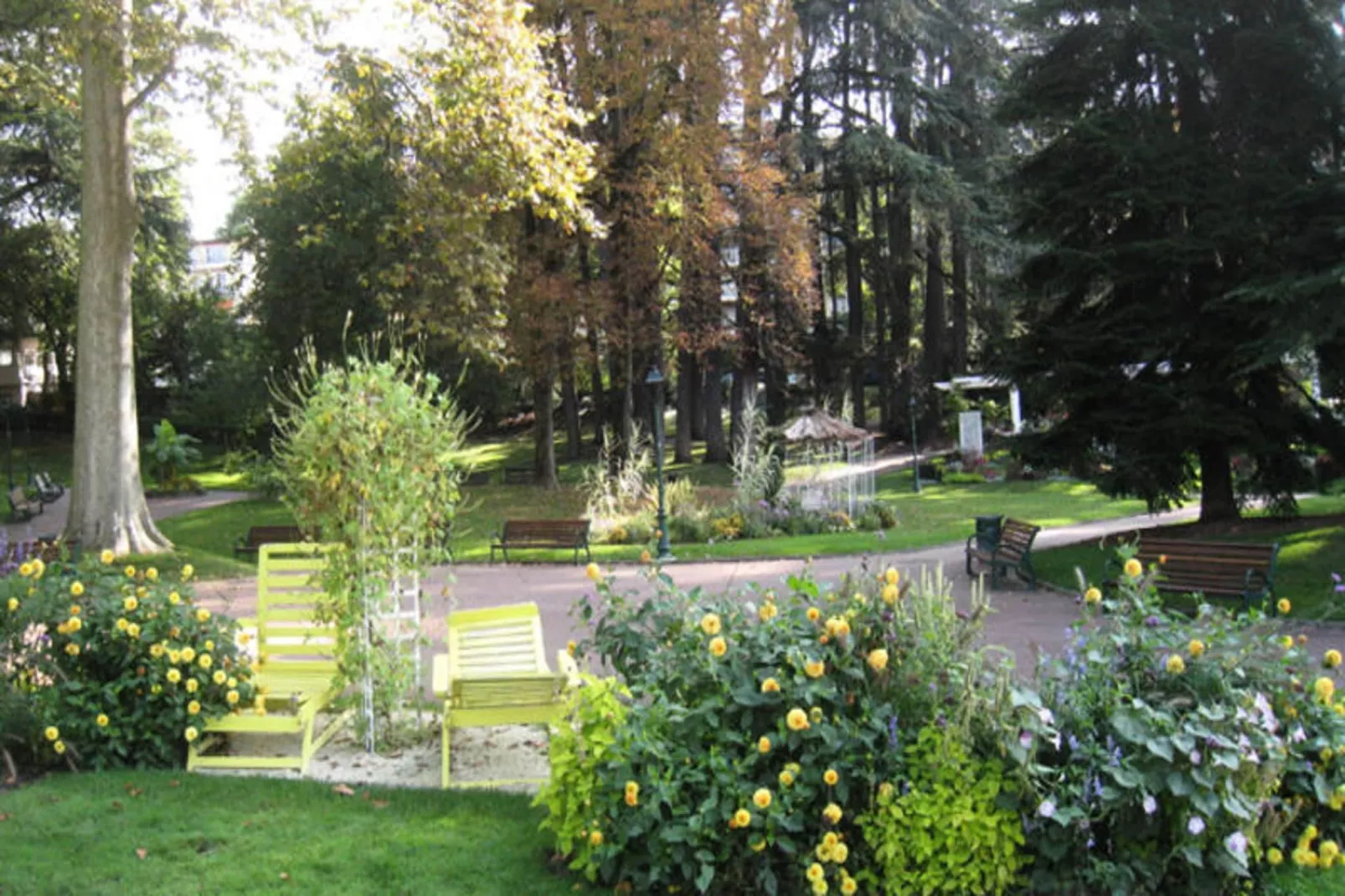 Résidence L'elvire-Tuinen zomer