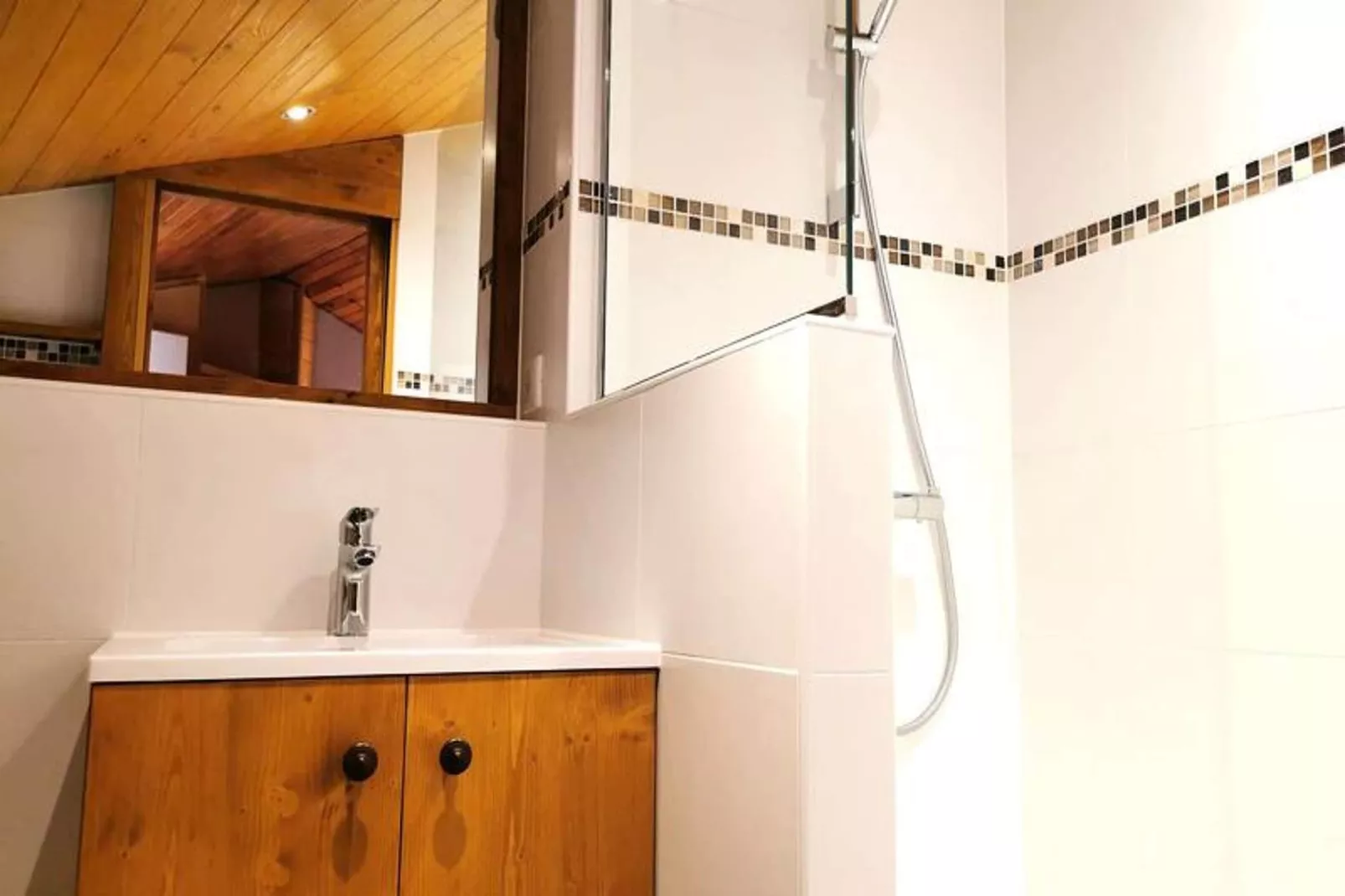 Résidence Clairiere-Badkamer