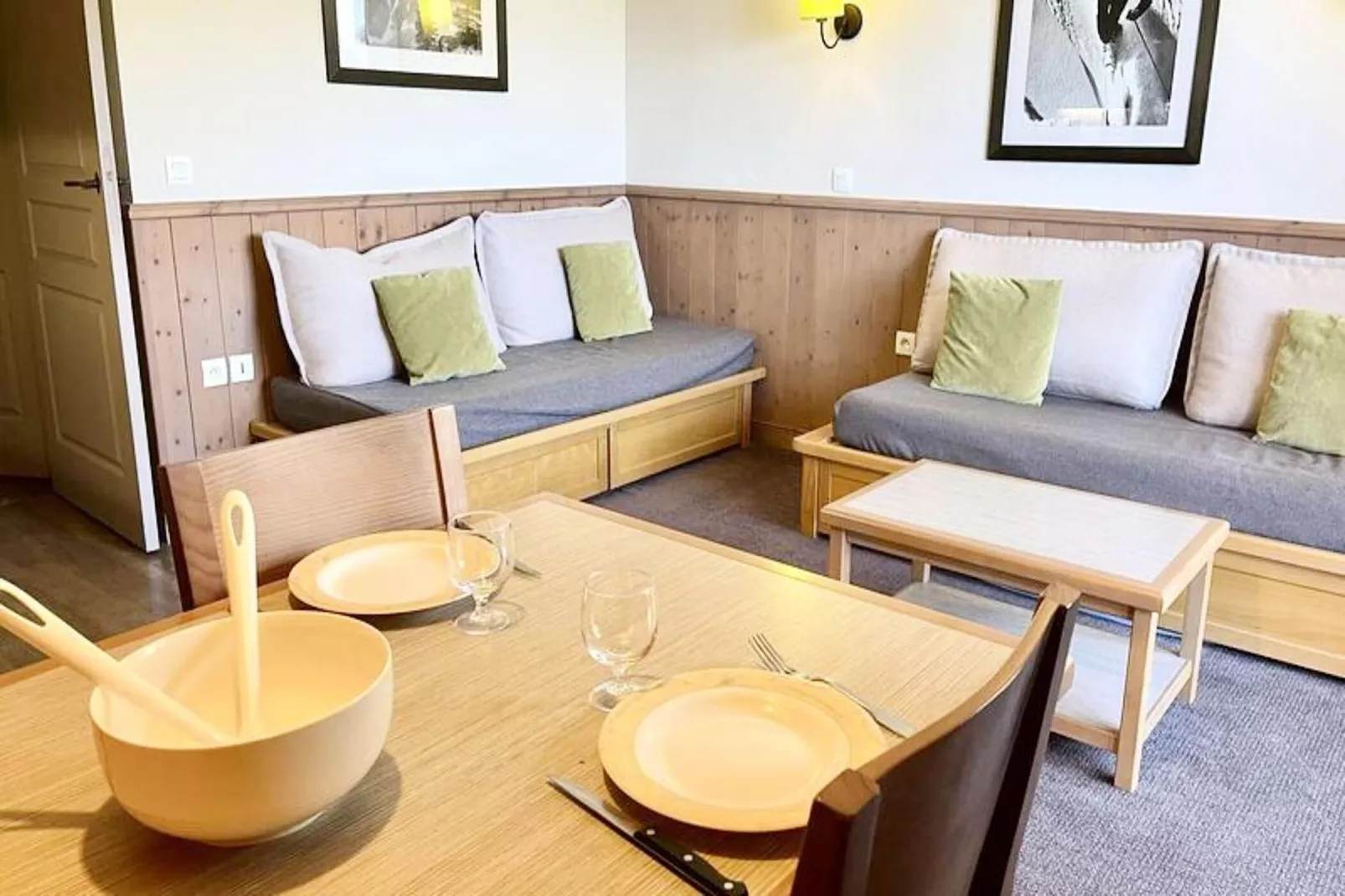 Résidence Valeriane-Uitzicht zomer