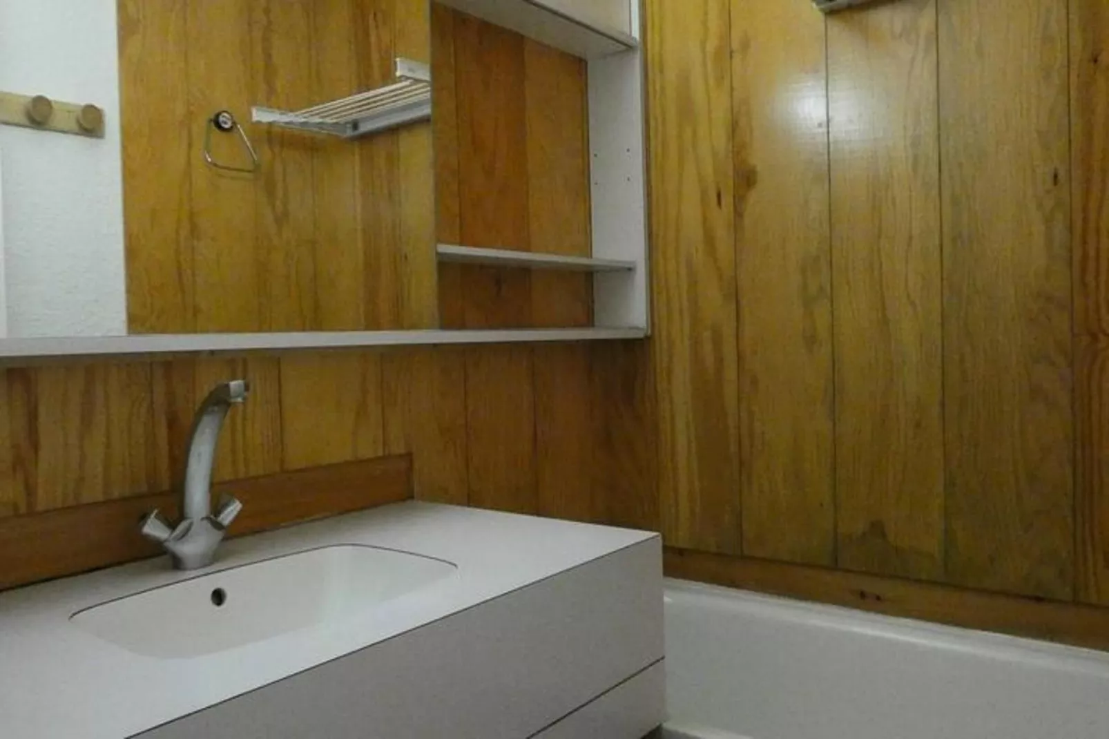 Résidence Pierrafort-Badkamer