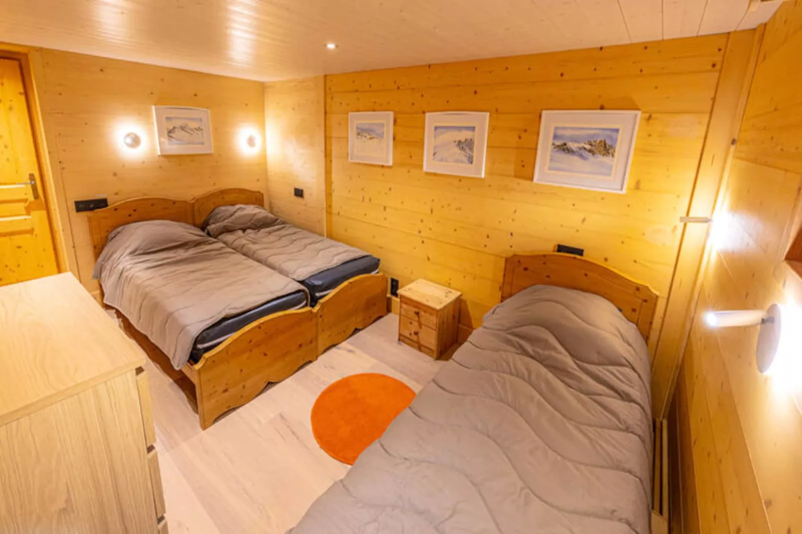 Chalet Deux Tetes-Image-tags.