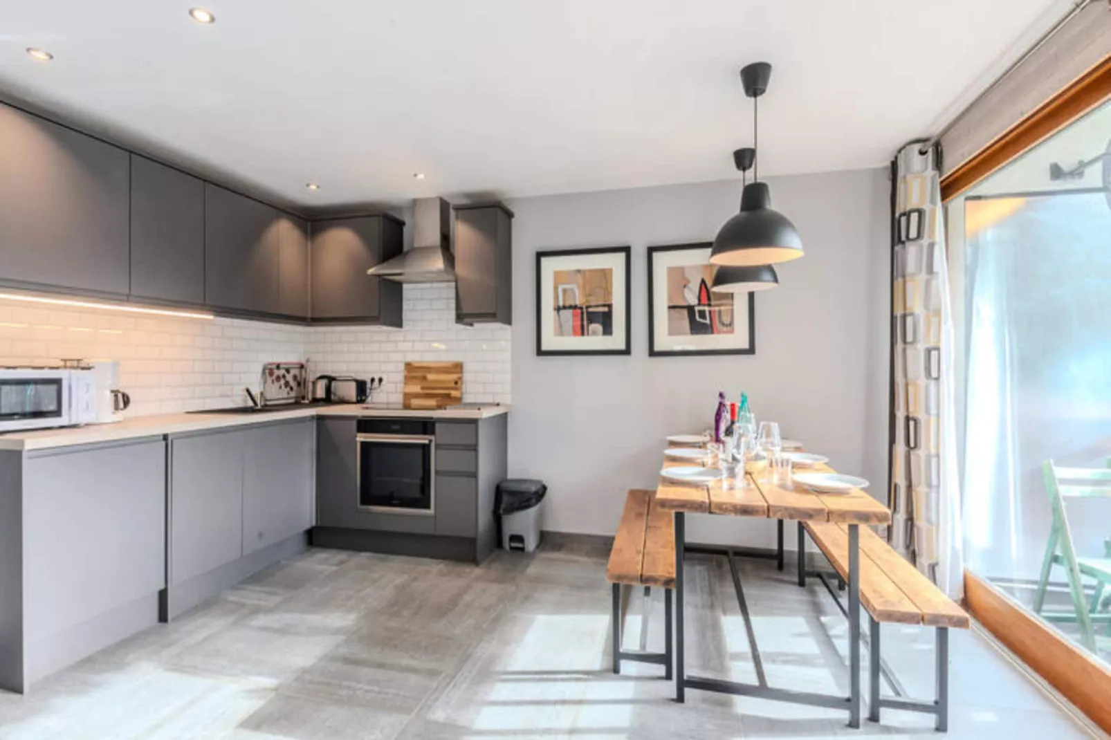 Résidence Le Nantaux-Eetkamer